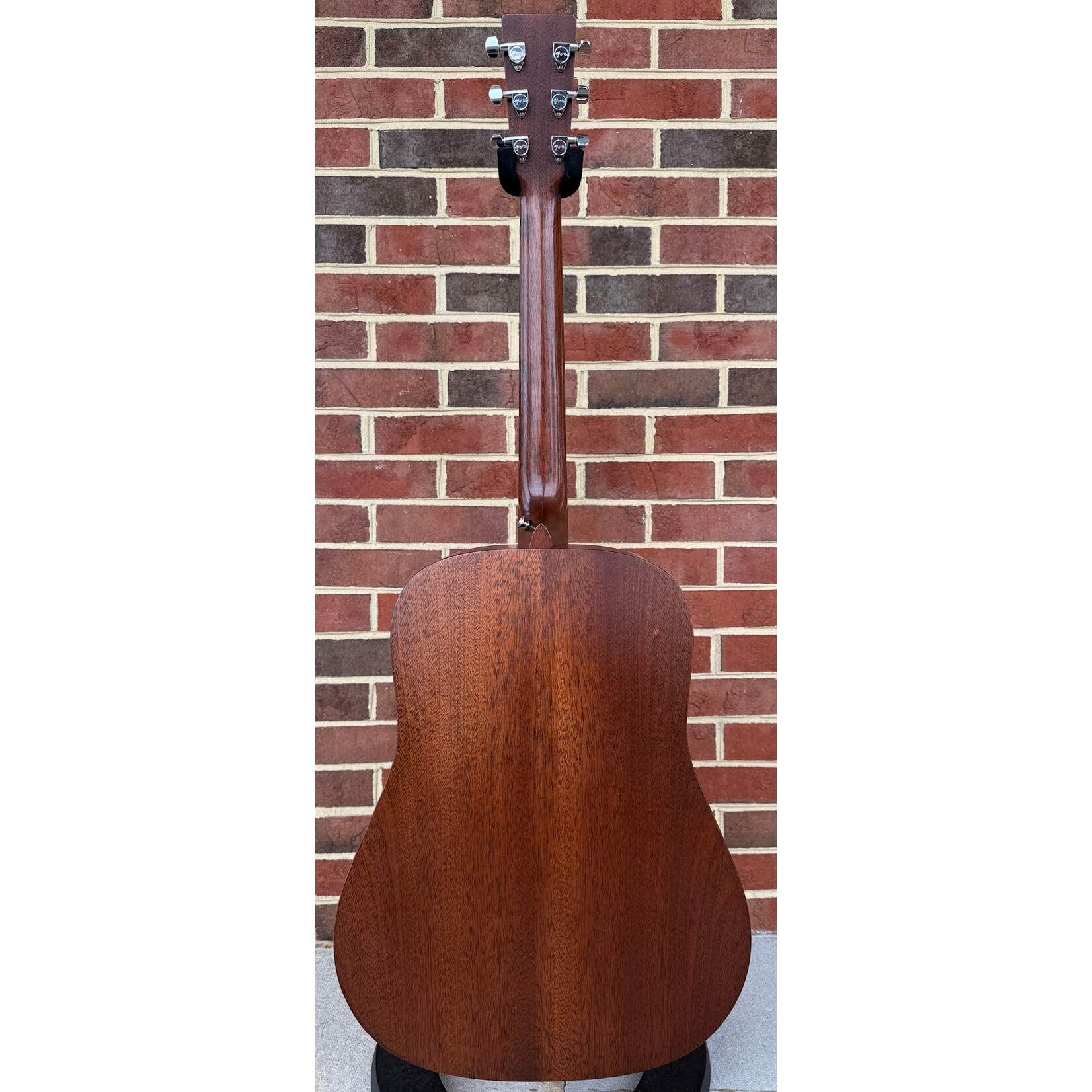 Martin Martin Custom D, USA Made, Sitka Spruce Top, Mahogany Back & Sides, LR Baggs Electronics, Hardshell Case (USED)