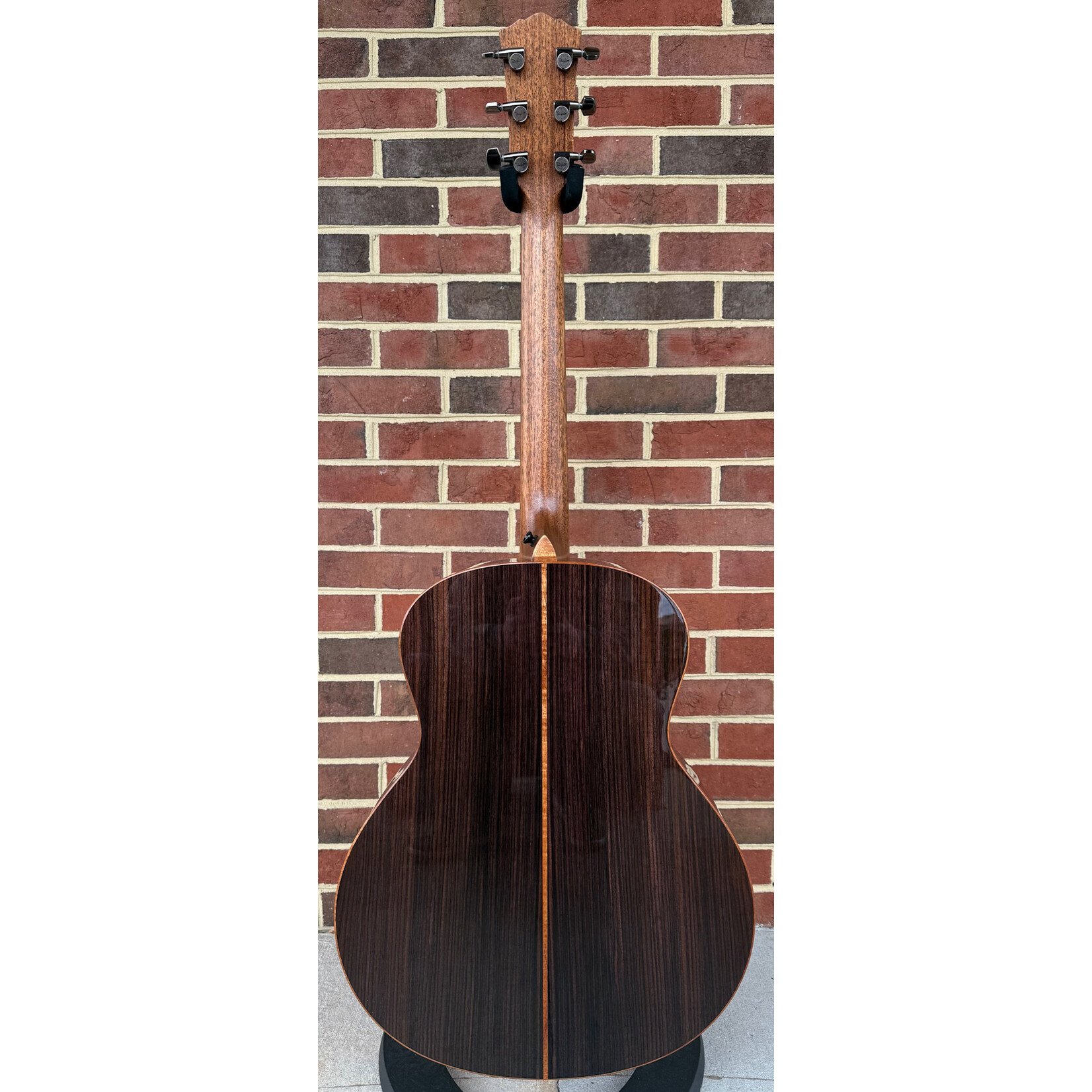 Taylor Taylor NAMM 2026 Catch Custom #33, Super Auditorium, Alaskan Yellow Cedar Top, East Indian Rosewood Back & Sides, LR Baggs Element VTC Electronics, Hardshell Case