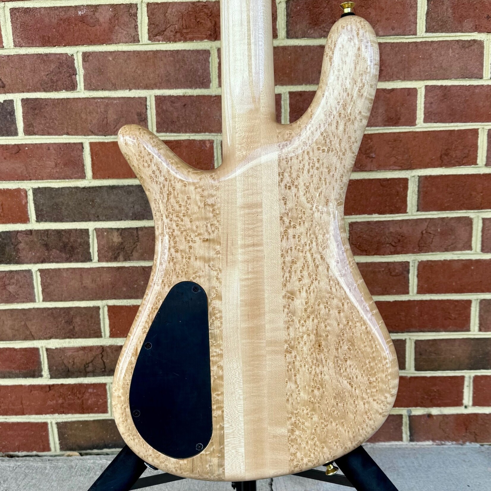 Spector Spector USA NAMM 2026 Brooklyn Era NS-2, Solid Master Grade Birdseye Maple Wings, 3pc Maple Neck, Pau Ferro Fretboard, Badass Bridge, HAZ 9v, TSA Case