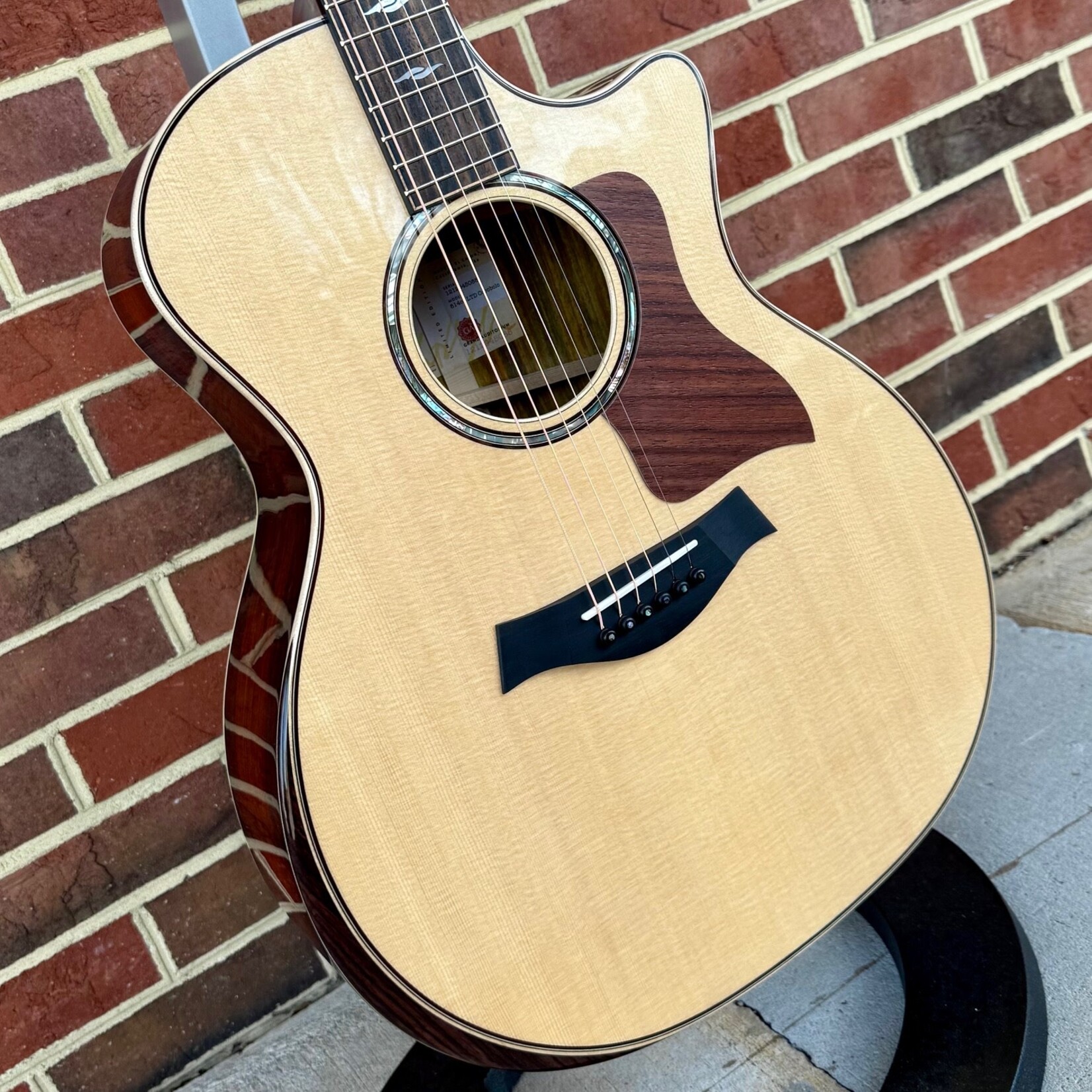 Taylor Taylor Next Generation 814ce LTD Cocobolo, Sitka Spruce Top, Cocobolo Back & Sides, Scalloped V-Bracing, Claria System Electronics, Hardshell Case