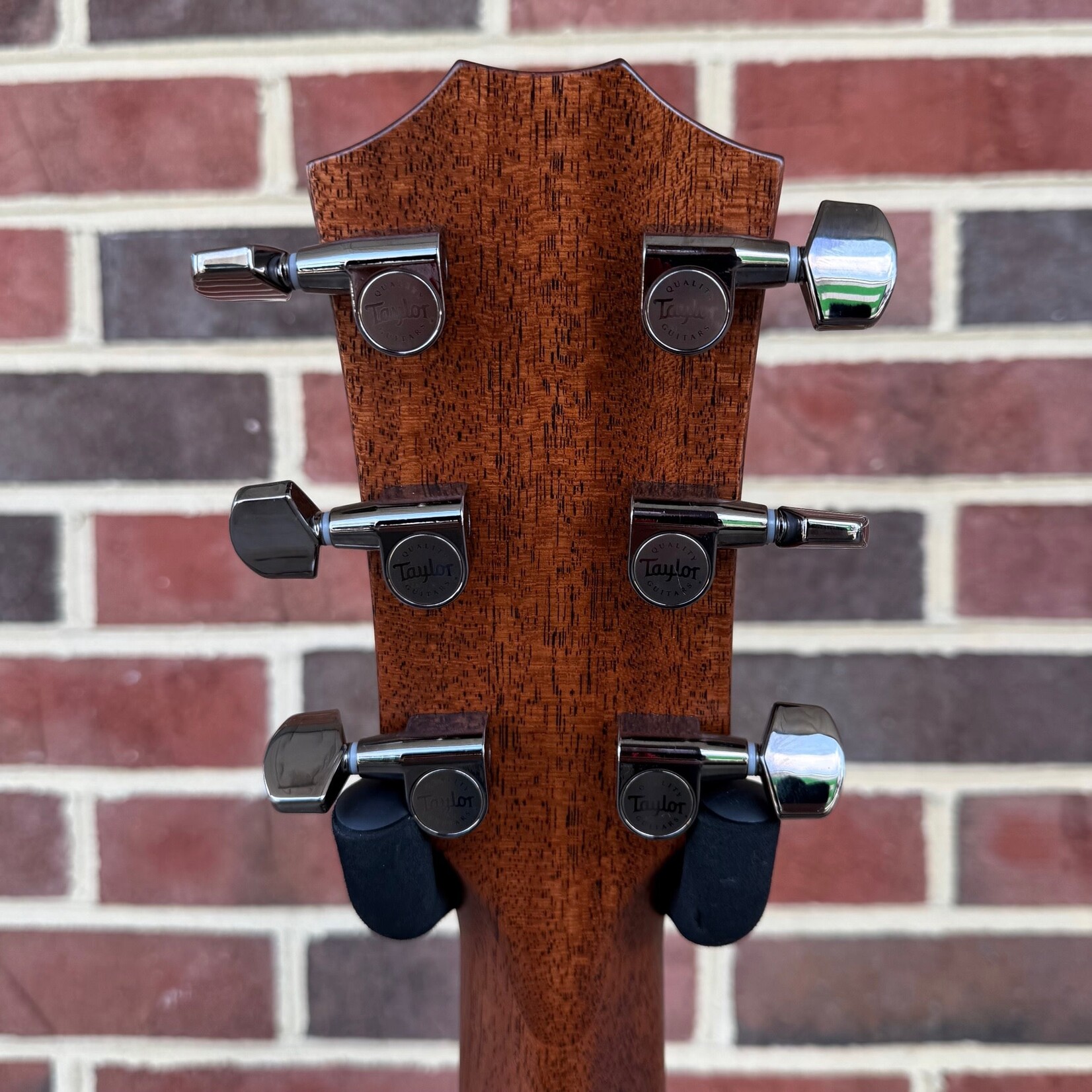 Taylor Taylor Next Generation 814ce LTD Cocobolo, Sitka Spruce Top, Cocobolo Back & Sides, Scalloped V-Bracing, Claria System Electronics, Hardshell Case