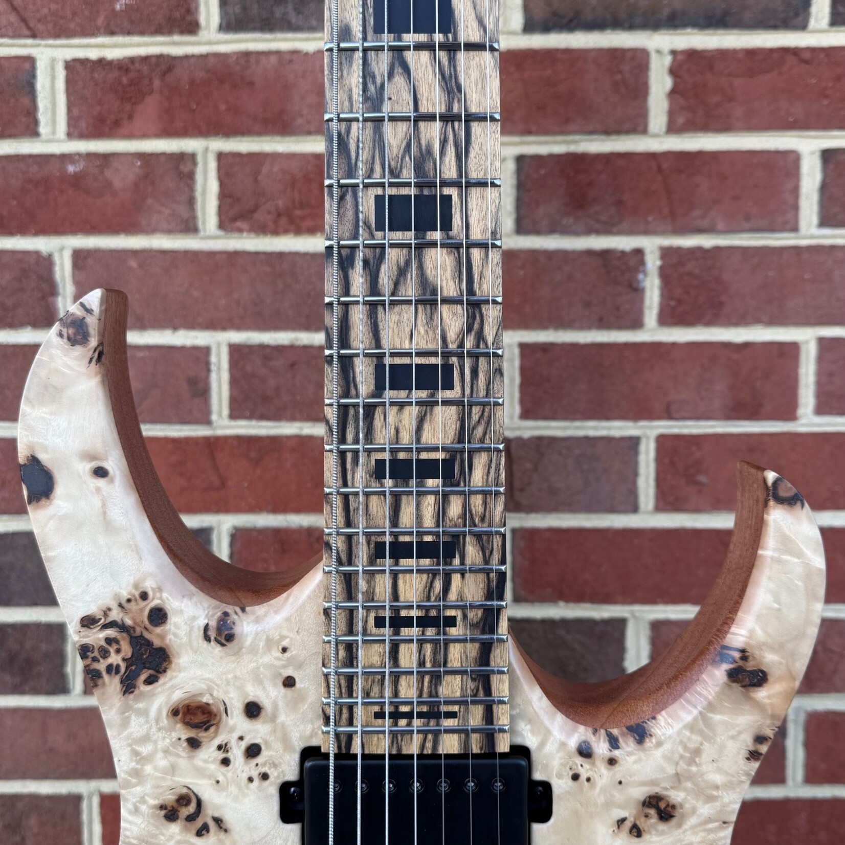 Mayones Mayones Duvell Elite 7, Aquamarine Horizon, 4A Eye Poplar Top, Mahogany Body, Master Grade Pale Moon Ebony Fretboard, Block Inlays, Velvetrone Ironside + Solium Pickups, Mayones Deluxe Bag