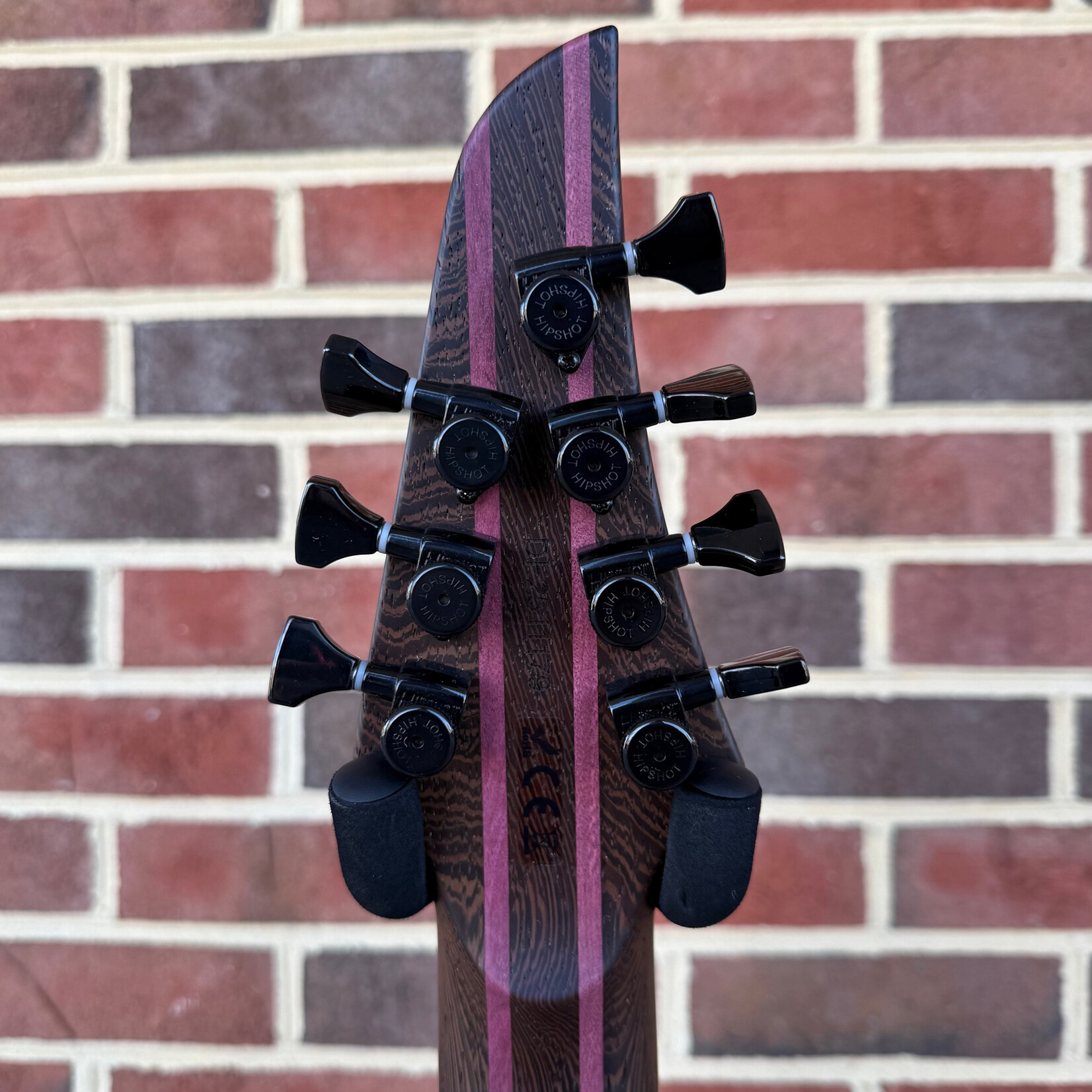 Mayones Mayones Duvell Elite 7, Aquamarine Horizon, 4A Eye Poplar Top, Mahogany Body, Master Grade Pale Moon Ebony Fretboard, Block Inlays, Velvetrone Ironside + Solium Pickups, Mayones Deluxe Bag