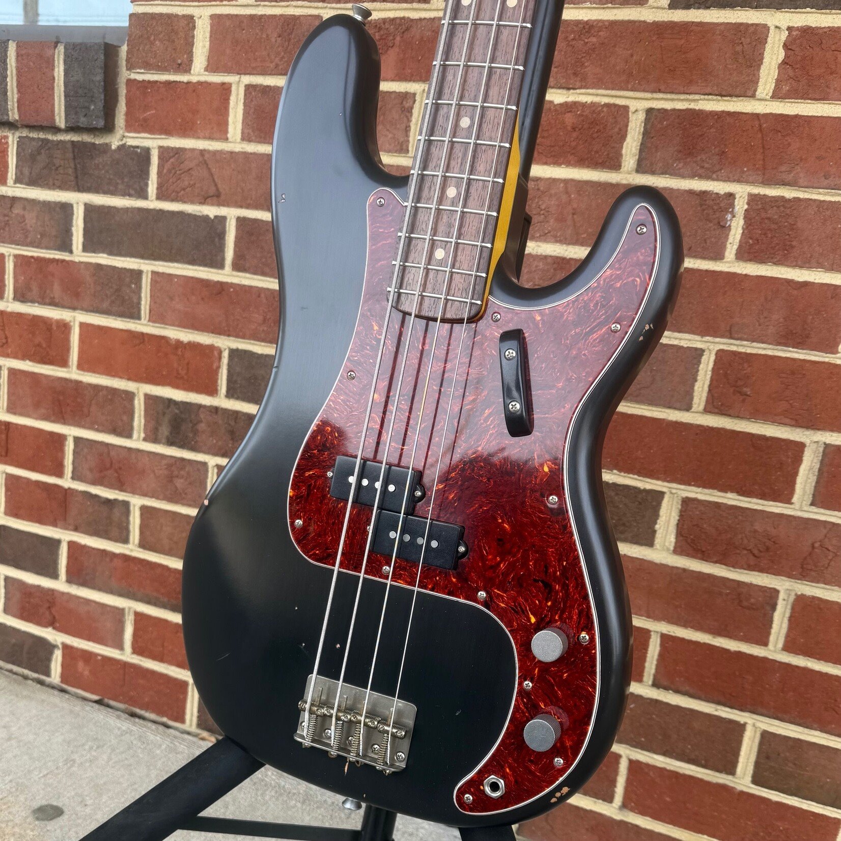 Nash Nash PB-63, Black, Light Aging, Alder Body, Maple Neck, Rosewood Fretboard, Matching Headstock, Lollar Pickups, Hardshell Case
