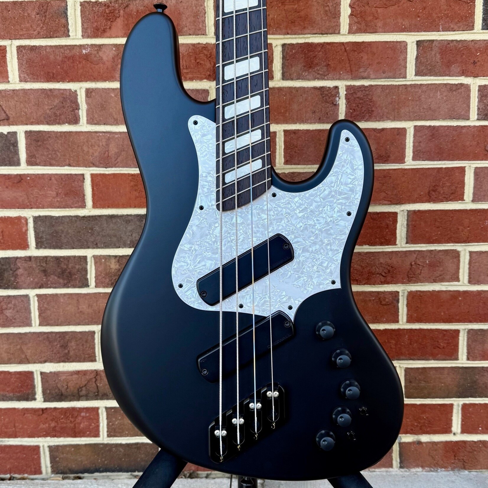 Dingwall Dingwall Super J Custom 4-String, Matte Black, Alder Body, Maple Neck, Wenge Fretboard, Matching Headstock, Dingwall FDV Pickups, Darkglass Electronics Tone Capsule Preamp w/ Toggles, Dingwall Deluxe Gig Bag