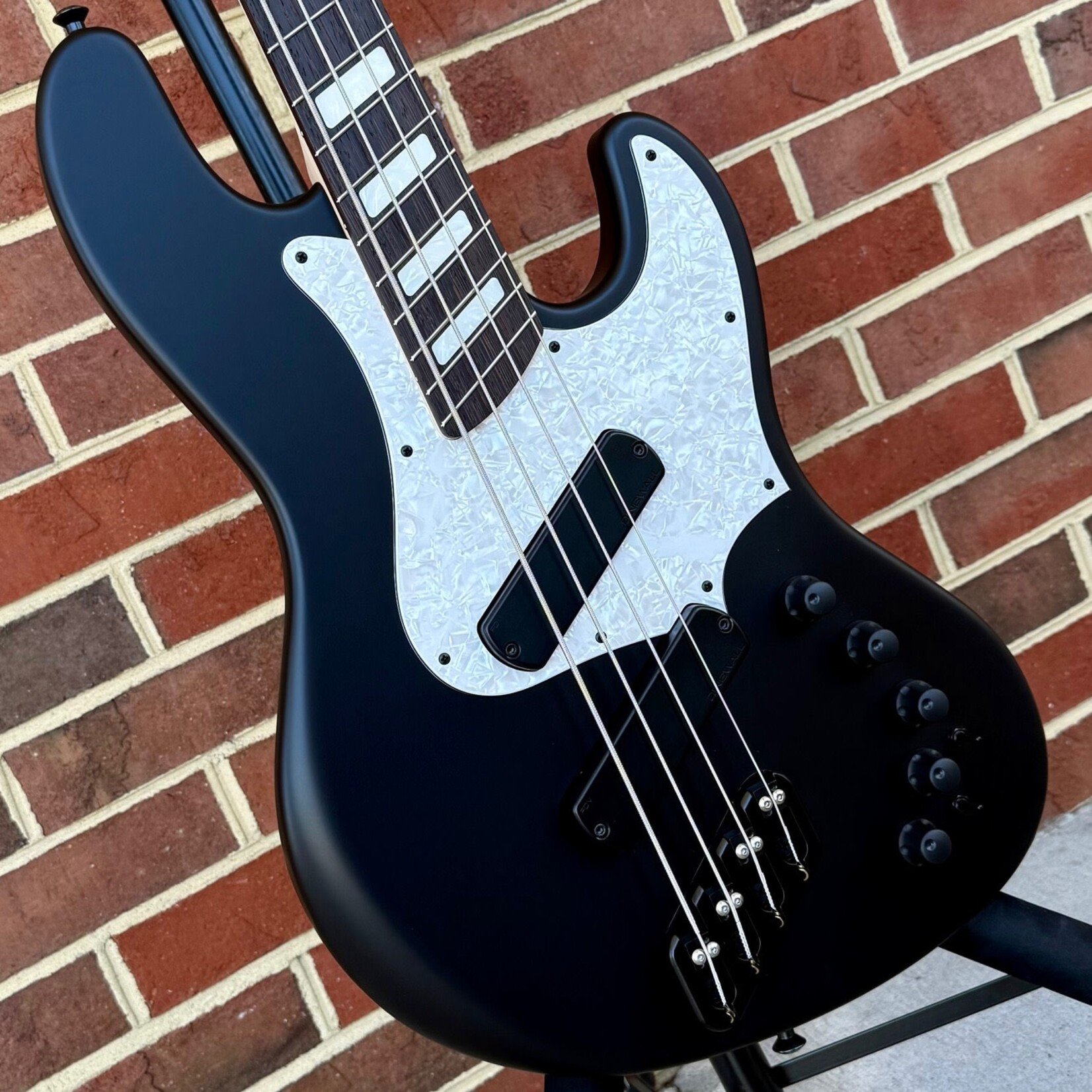 Dingwall Dingwall Super J Custom 4-String, Matte Black, Alder Body, Maple Neck, Wenge Fretboard, Matching Headstock, Dingwall FDV Pickups, Darkglass Electronics Tone Capsule Preamp w/ Toggles, Dingwall Deluxe Gig Bag