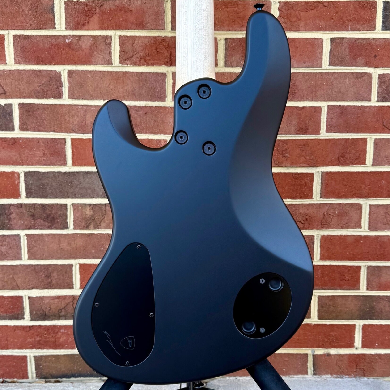 Dingwall Dingwall Super J Custom 4-String, Matte Black, Alder Body, Maple Neck, Wenge Fretboard, Matching Headstock, Dingwall FDV Pickups, Darkglass Electronics Tone Capsule Preamp w/ Toggles, Dingwall Deluxe Gig Bag