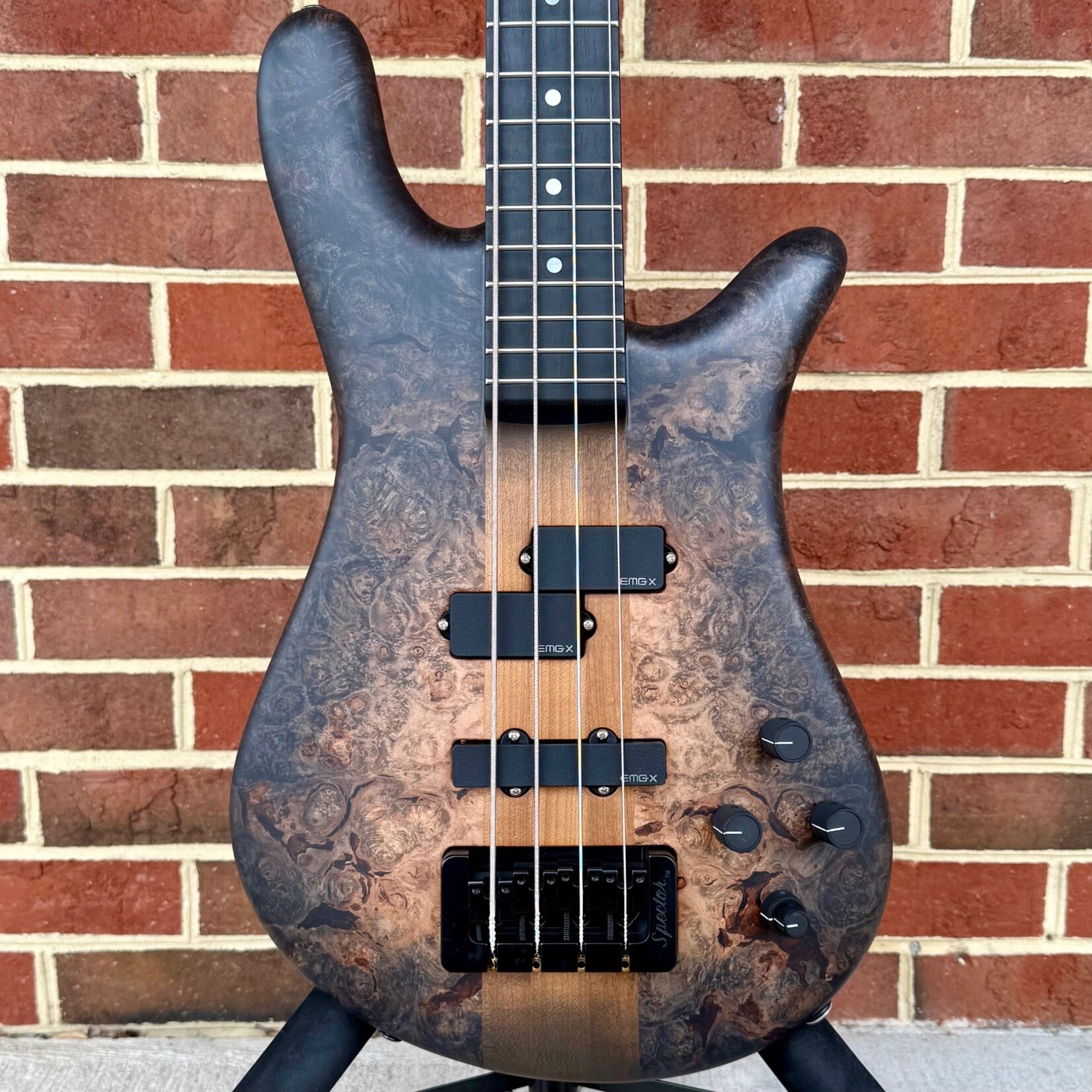 Spector Spector USA NS-2, Natural Blackburst, Maple Burl Top, Mahogany Body, Ebony Fretboard, Mother of Pearl Dot Inlays, EMG PX/JX Pickups, HAZ 18-volt Preamp, TSA Case