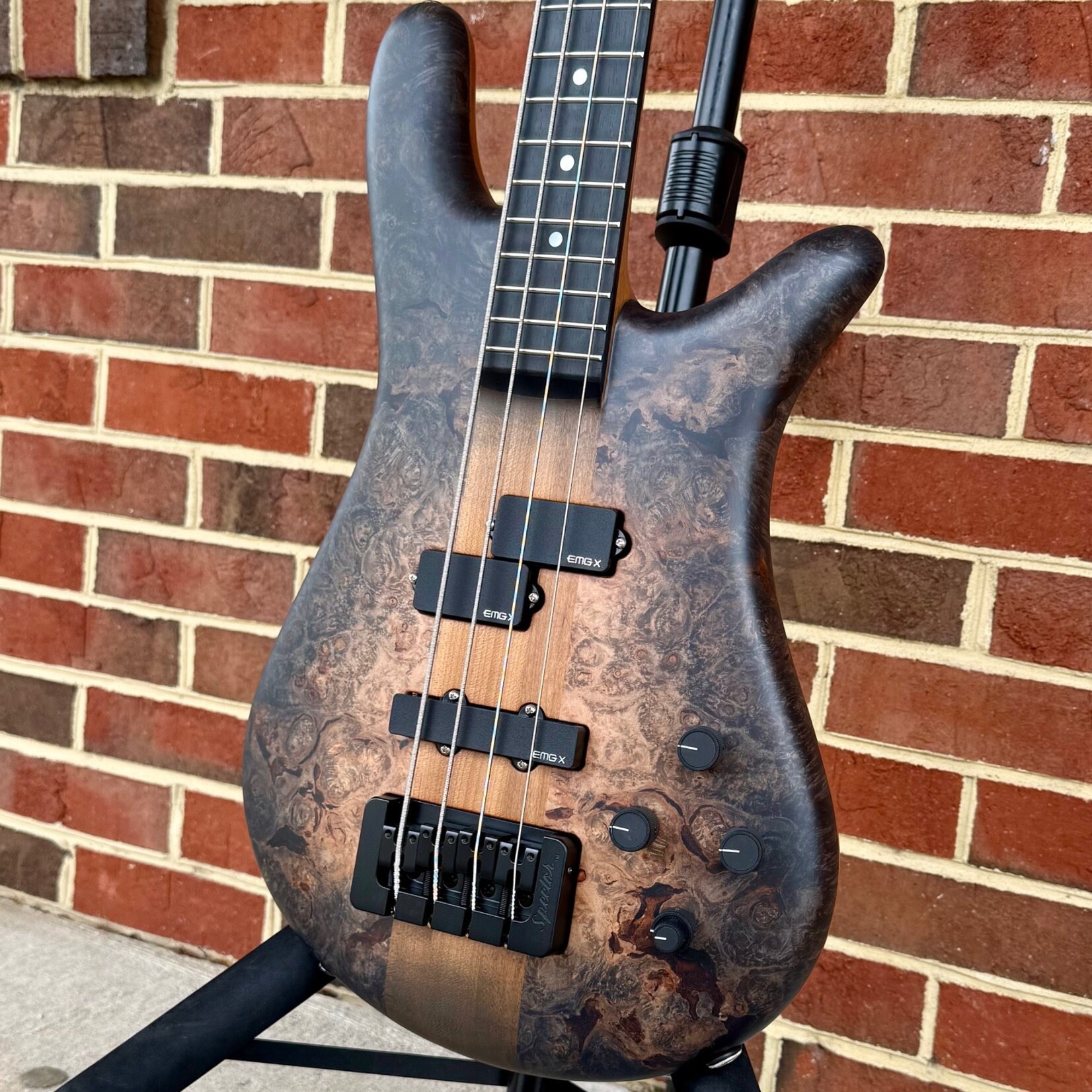 Spector Spector USA NS-2, Natural Blackburst, Maple Burl Top, Mahogany Body, Ebony Fretboard, Mother of Pearl Dot Inlays, EMG PX/JX Pickups, HAZ 18-volt Preamp, TSA Case