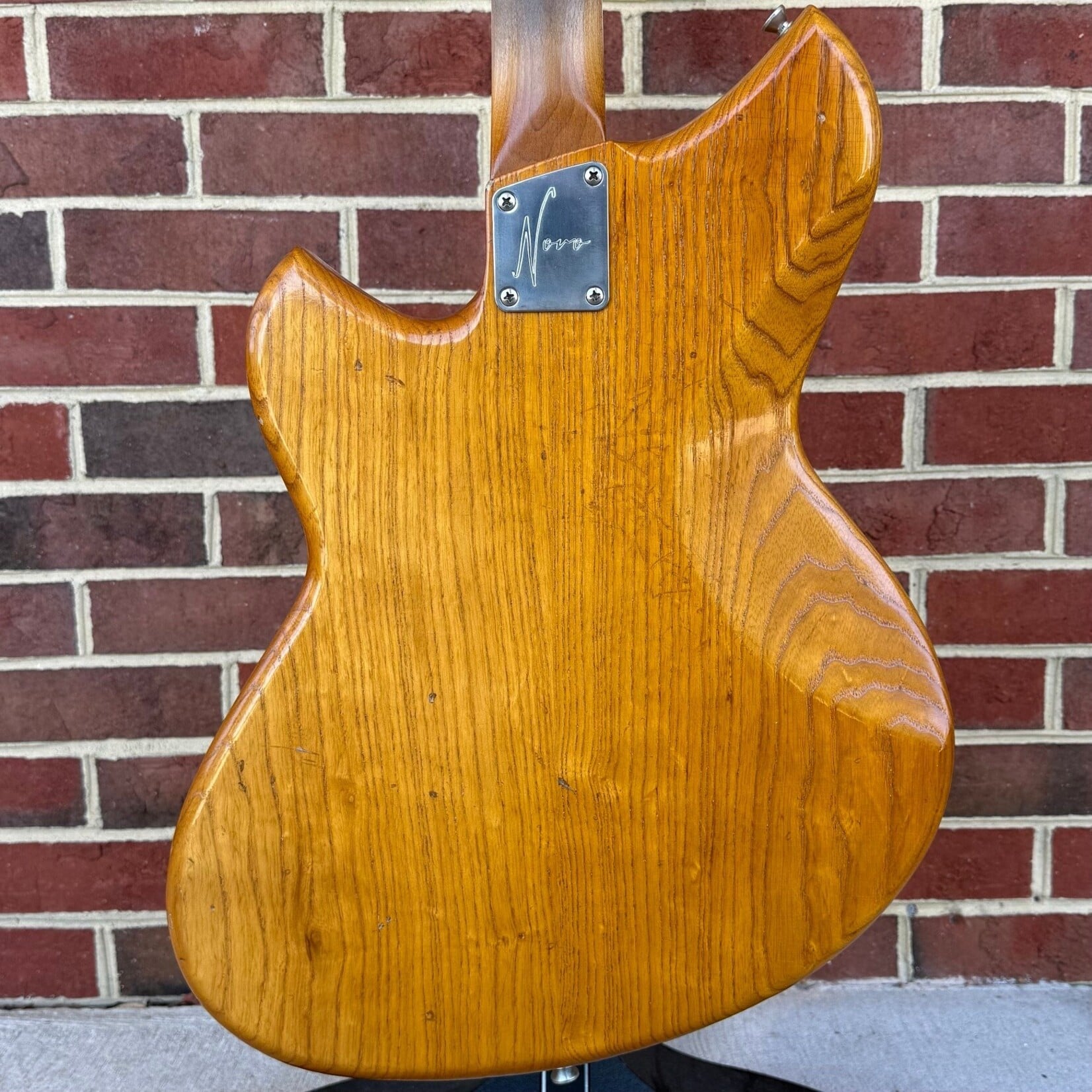 Novo Guitars Novo Guitars Miris JHH Dealer LTD, Cat's Eye Burst, Flame Maple Top, Swamp Ash Body, Lollar Low Wind Imperial Pickups, Novo Deluxe Gig Bag