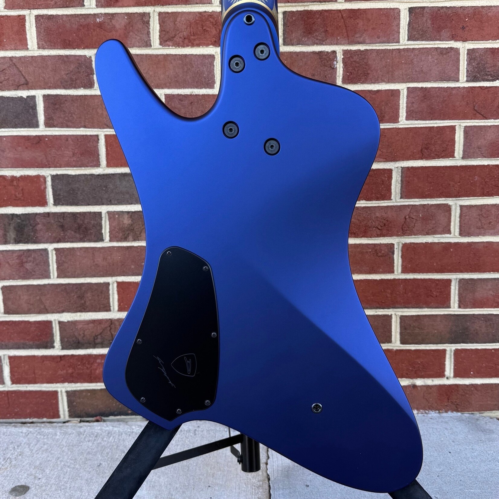 Dingwall Dingwall Master Series D-Roc - Paul Hillacre, Sapphire Blue Pearl with Nepalese Hand Made Paper Design, African Mahogany Body, 5pc Maple Neck, Wenge Fretboard, Custom Brass Inlay, Blue Luminlay Side Dots, Super Fatty II Pickups, Dingwall Deluxe Gig Bag