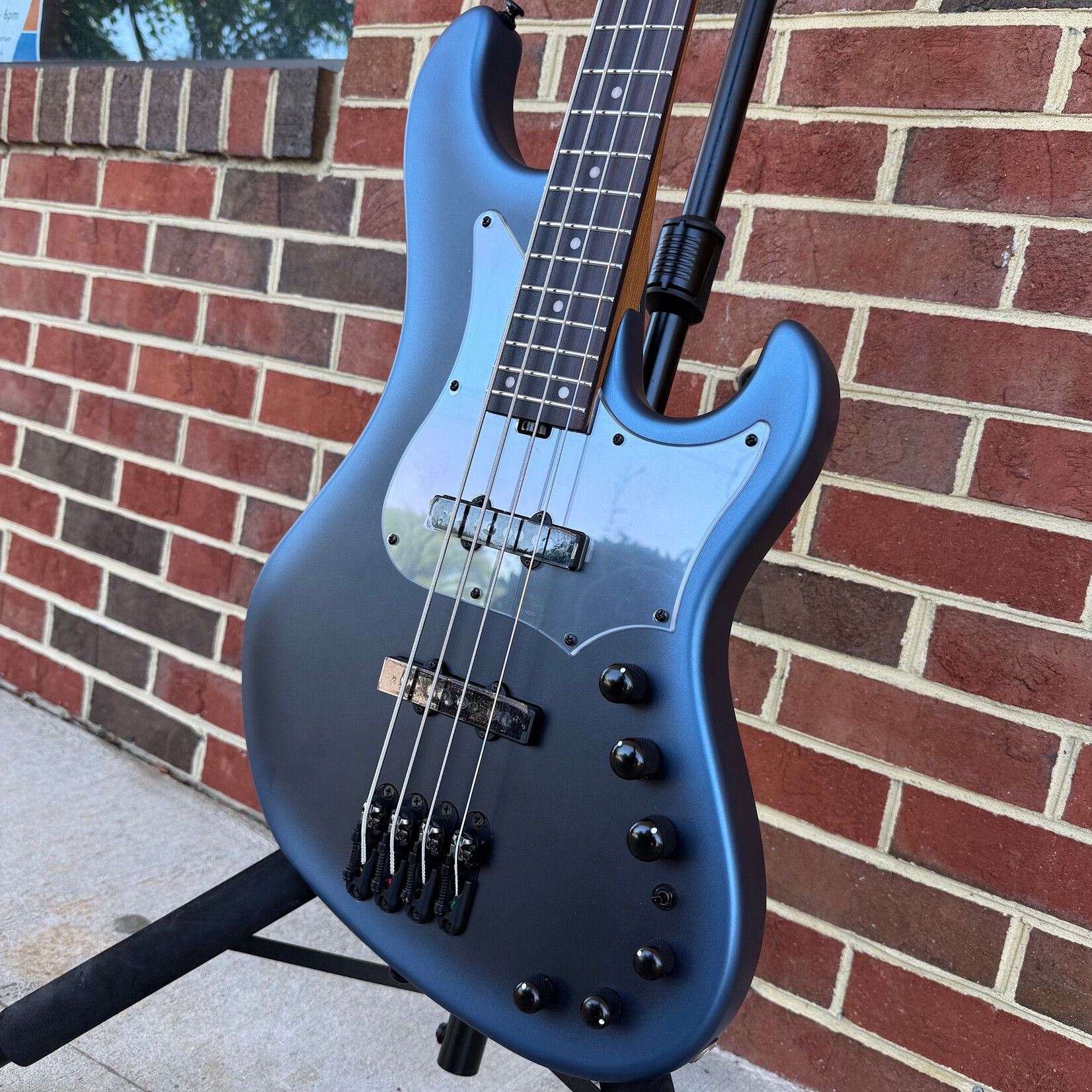 Ibanez Ibanez Mode MDM1000, 4-String Bass, Midnight Arctic Ocean Matte, Roasted Maple Neck, Alder Body, Gig Bag
