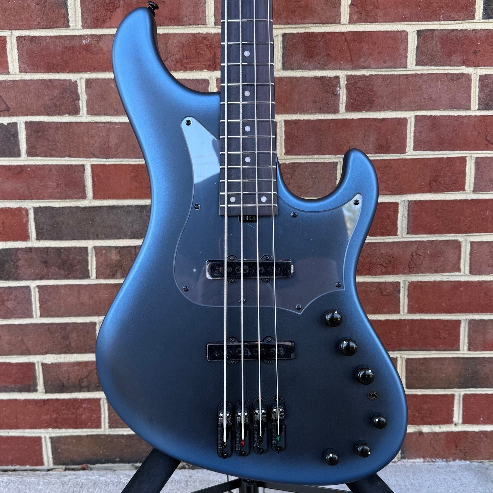 Ibanez Ibanez Mode MDM1000, 4-String Bass, Midnight Arctic Ocean Matte, Roasted Maple Neck, Alder Body, Gig Bag