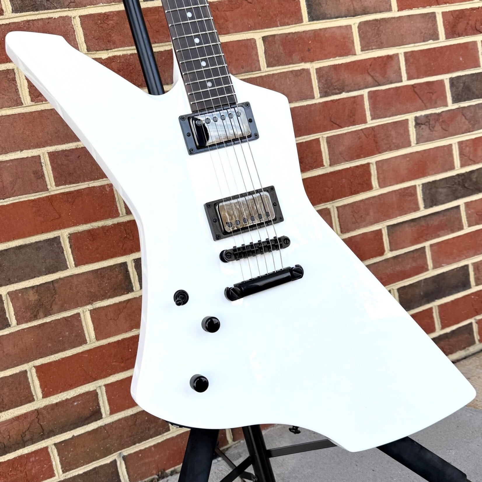 LTD ESP LTD Snakebyte LH, James Hetfield Signature Model, Left-Handed, Snow White, EMG Het Set, Locking Tuners, Hardshell Case (USED)