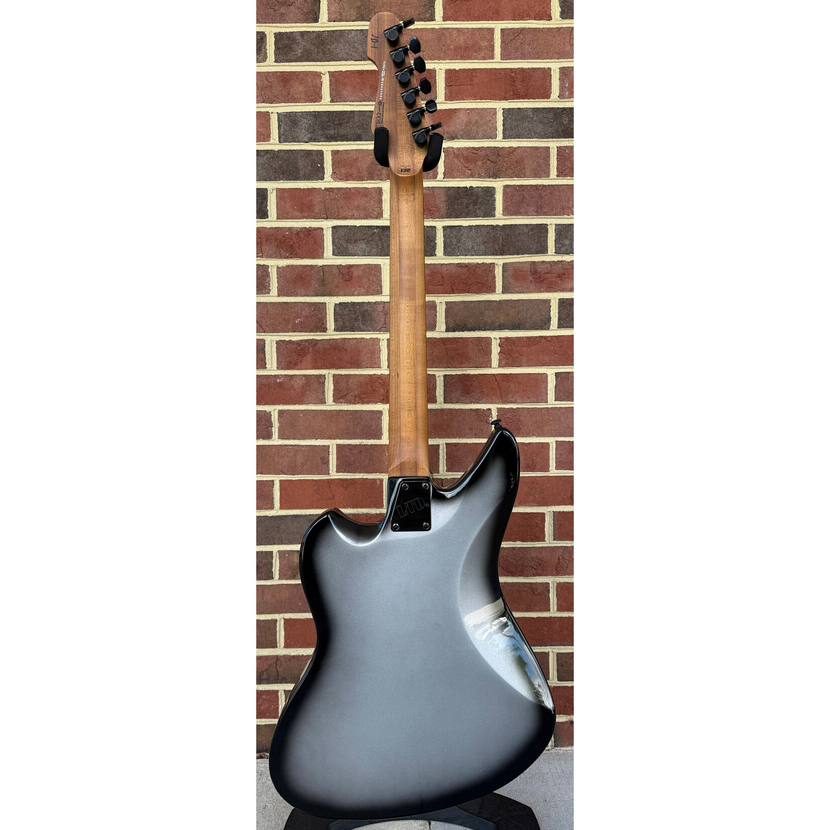 LTD ESP LTD JD-I, Joe Duplantier Signature Model, Silver Sunburst, Stainless Steel Frets, Locking Tuners, Dimarzio JD Fortitude Pickup, Hardshell Case