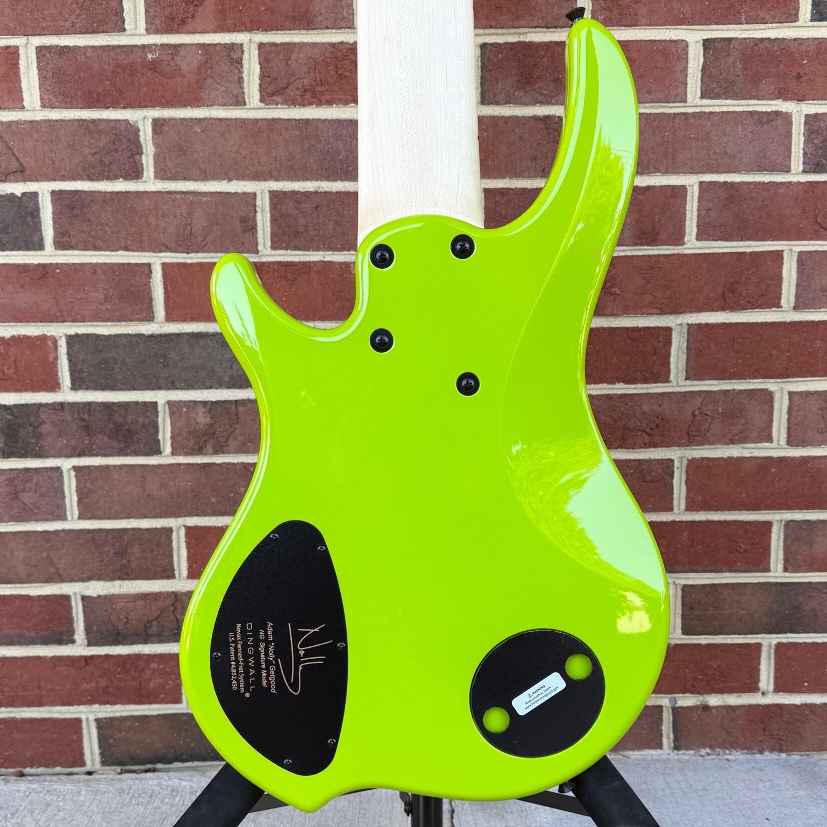 Dingwall Dingwall NG3 6-String, Ferrari Green, Maple Fretboard, Matching Headstock, Minimalist Bridge, Dingwall Gig Bag