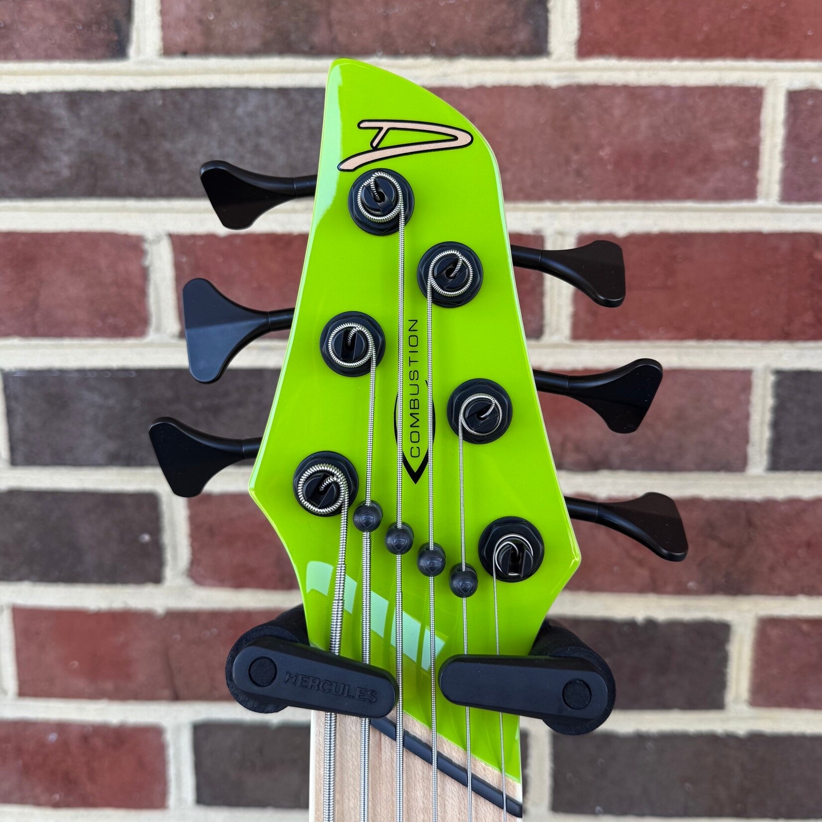 Dingwall Dingwall NG3 6-String, Ferrari Green, Maple Fretboard, Matching Headstock, Minimalist Bridge, Dingwall Gig Bag