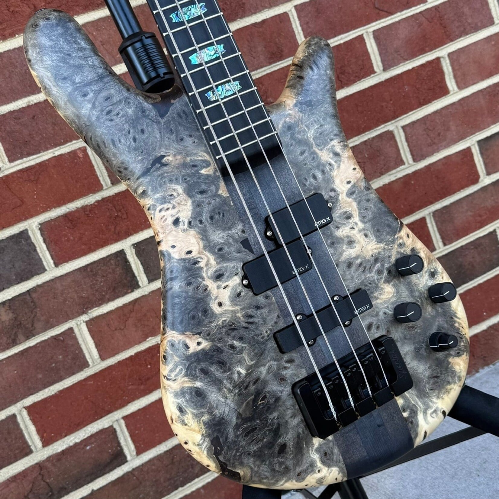 Spector Spector USA NS-2, Buckeye Burl Top, Swamp Ash Body, 3pc Maple Neck, Ebony Fretboard, Abalone Crown Inlays, EMG PX/JX Set, HAZ 18-Volt, TSA Case