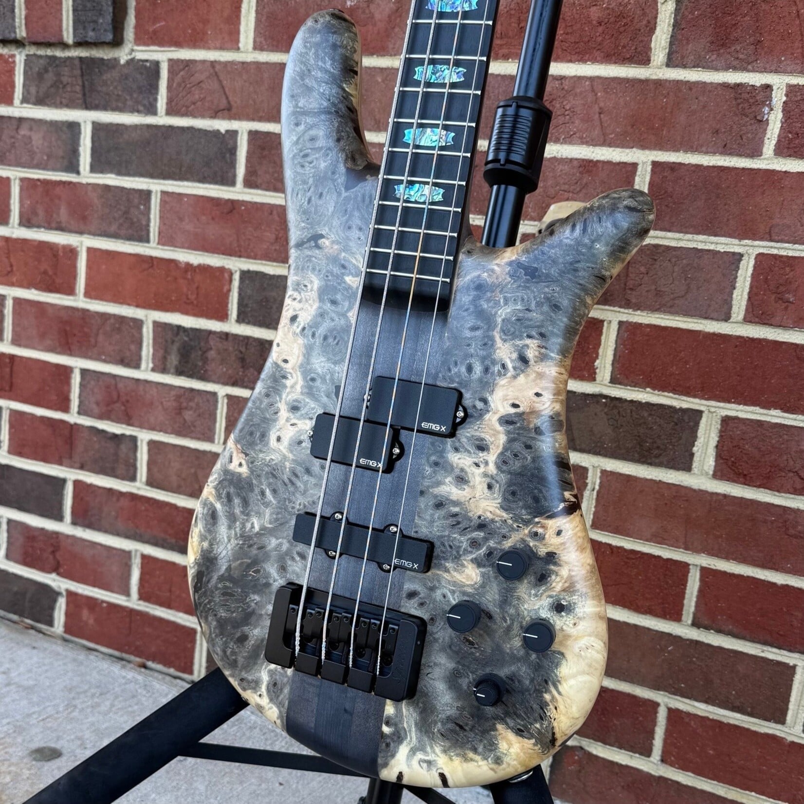 Spector Spector USA NS-2, Buckeye Burl Top, Swamp Ash Body, 3pc Maple Neck, Ebony Fretboard, Abalone Crown Inlays, EMG PX/JX Set, HAZ 18-Volt, TSA Case