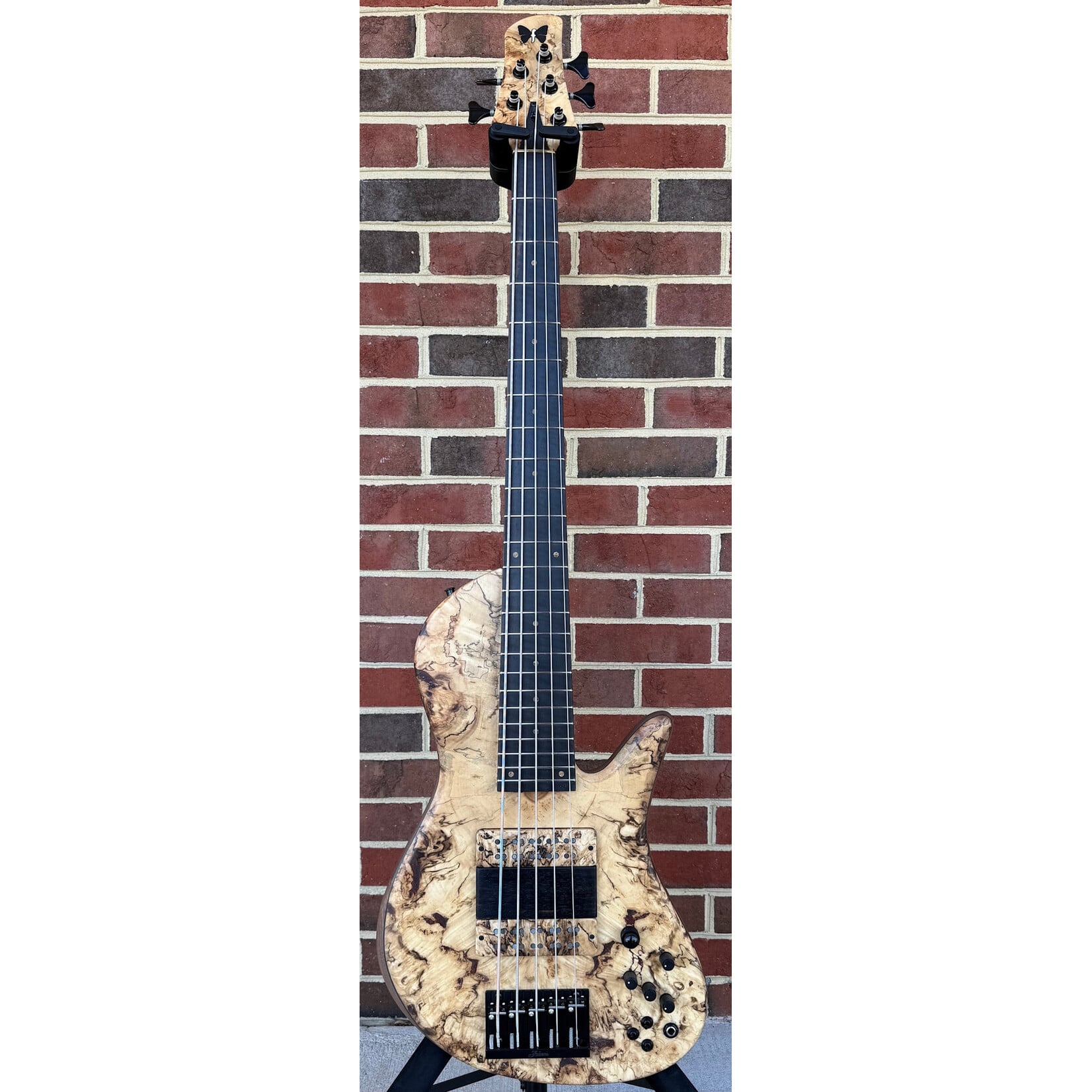 Fodera Fodera Emperor II Elite, Chestnut Burl Top, Walnut Body, Alder Tone Block, Flamed Ebony Fretboard, Flamed Ebony Ramp, Chestnut Dot Inlays, Fodera/Duncan Dual Coil Pickups, Hardshell Case