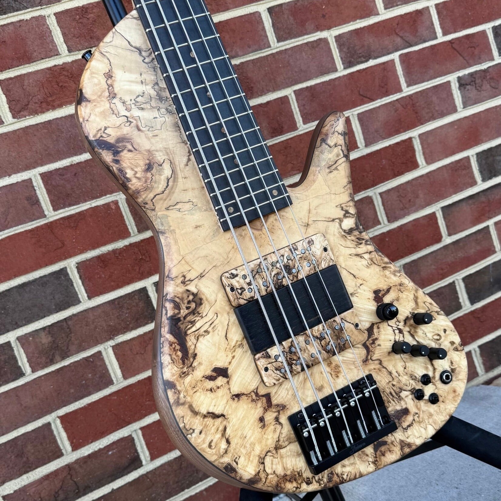 Fodera Fodera Emperor II Elite, Chestnut Burl Top, Walnut Body, Alder Tone Block, Flamed Ebony Fretboard, Flamed Ebony Ramp, Chestnut Dot Inlays, Fodera/Duncan Dual Coil Pickups, Hardshell Case