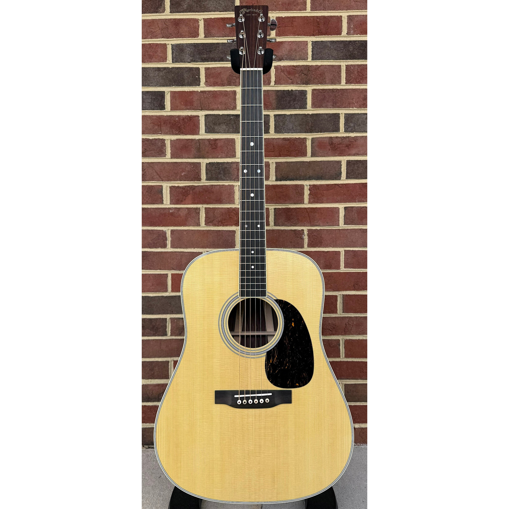 Martin Martin D-35, Spruce Top, East Indian Rosewood Back & Sides, Ebony Bridge & Fretboard, Hardshell Case