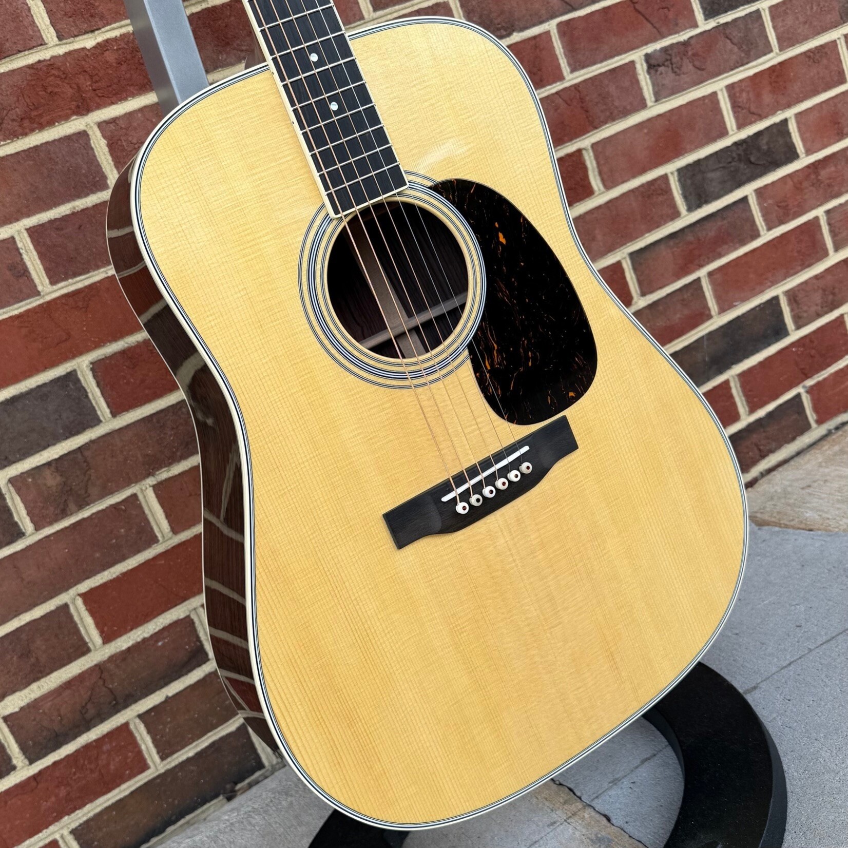 Martin Martin D-35, Spruce Top, East Indian Rosewood Back & Sides, Ebony Bridge & Fretboard, Hardshell Case
