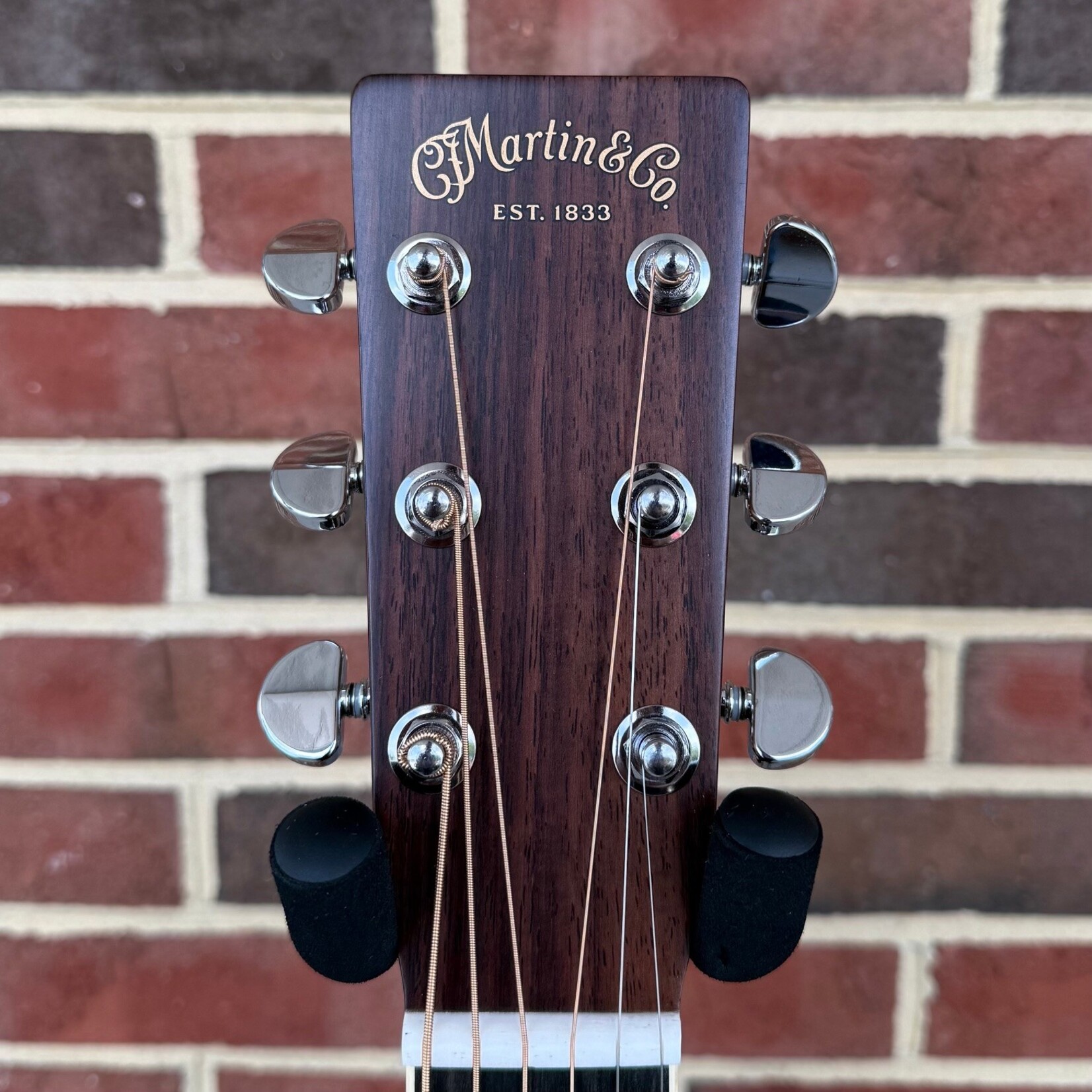 Martin Martin D-35, Spruce Top, East Indian Rosewood Back & Sides, Ebony Bridge & Fretboard, Hardshell Case