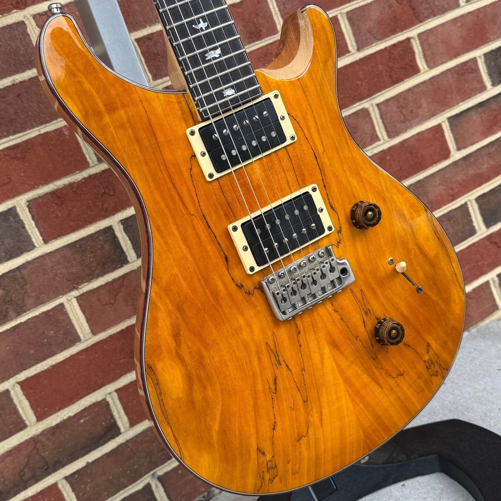 Paul Reed Smith Paul Reed Smith SE Sweetwater Exclusive, Spalted Maple Top, Tortoise Shell Binding w/ Purfling, USA Pickups, Gig Bag (USED/CONSIGNMENT)