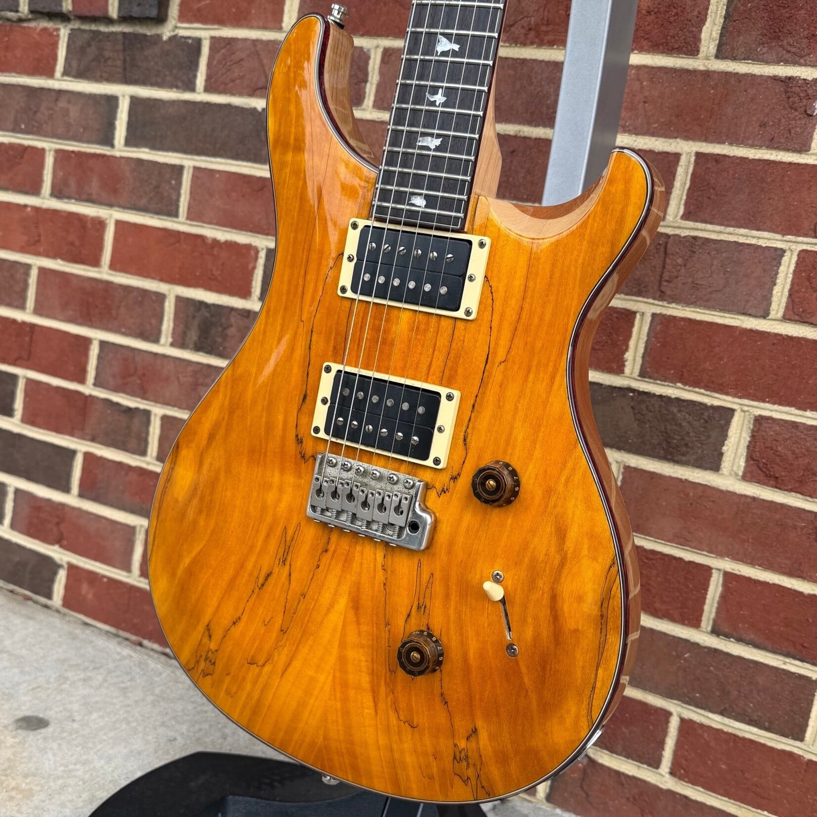 Paul Reed Smith Paul Reed Smith SE Sweetwater Exclusive, Spalted Maple Top, Tortoise Shell Binding w/ Purfling, USA Pickups, Gig Bag (USED/CONSIGNMENT)