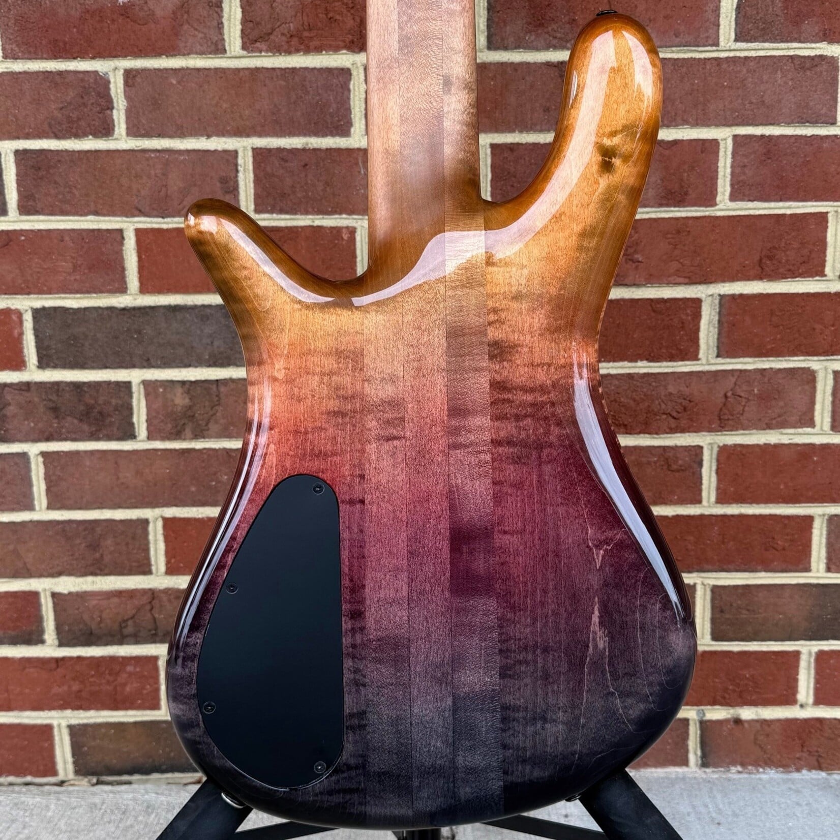 Spector Spector USA NS-5XL, Autumn Sunset, Flame Maple Top, Maple Body, 3pc Maple Neck, Ebony Fretboard, Abalone Crown Inlays, EMG P5X/J5X Pickups, Spector HAZ 18v Preamp, TSA Case