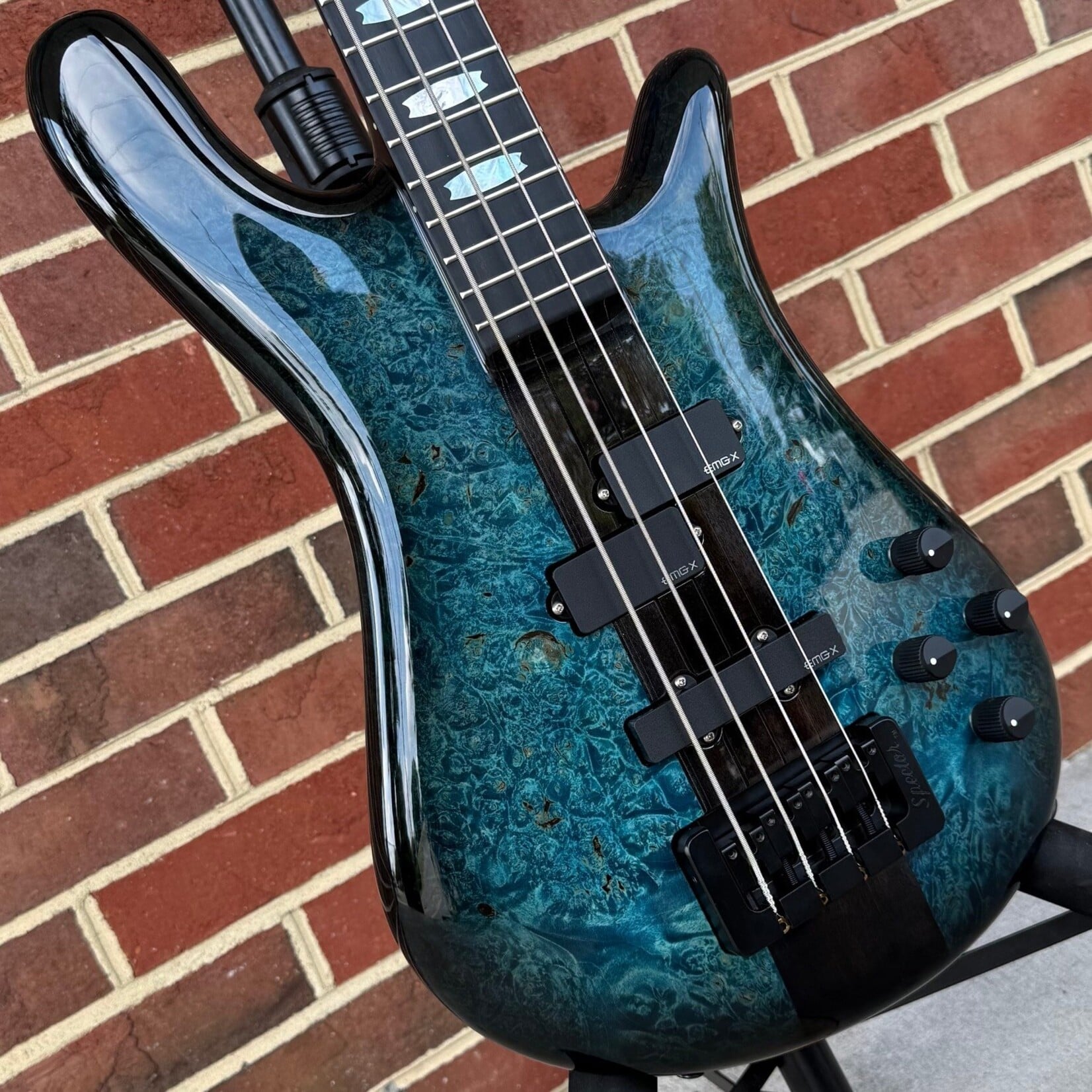 Spector Spector USA NS-2, Inferno Blue Burst, Maple Burl Top, Swamp Ash Body, 3pc Roasted Maple Neck, Ebony Fretboard, Mother of Pearl Crown Inlays, EMG PX/SJX Set, HAZ 9v, TSA Case