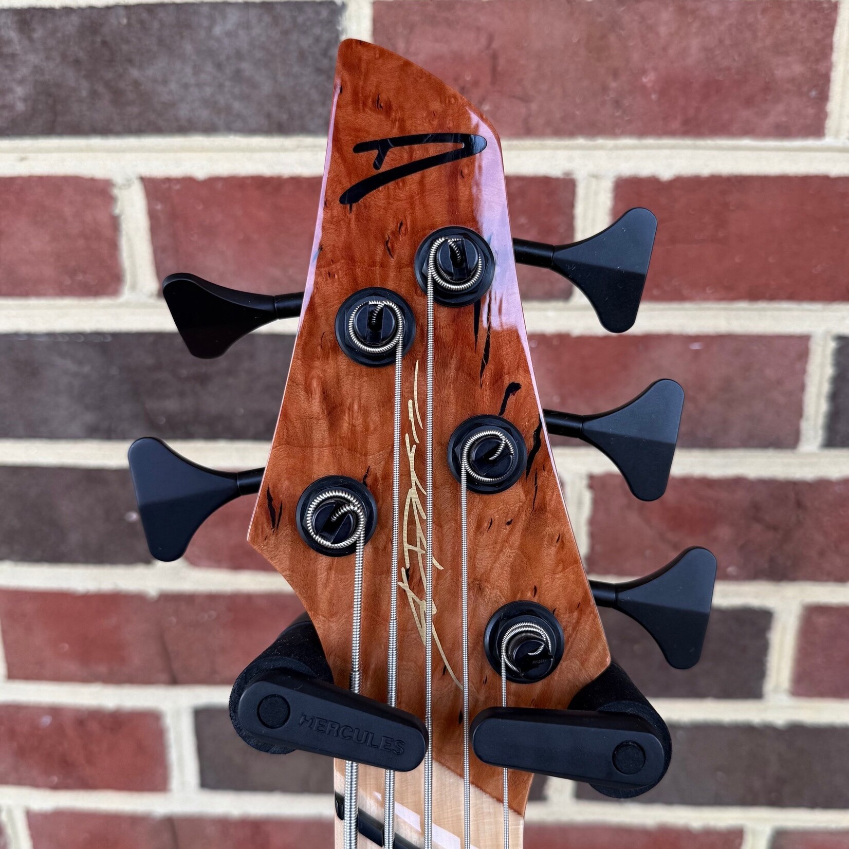 Dingwall Dingwall Custom Z3 5-String, Madrone Burl Top, Flame Maple Contrast Layer, Swamp Ash Body, 5pc Maple Neck, Maple Fretboard, Speedo Bars Inlay, Neve Preamp w/ Mini Toggles, Dingwall Deluxe Gig Bag (USED)