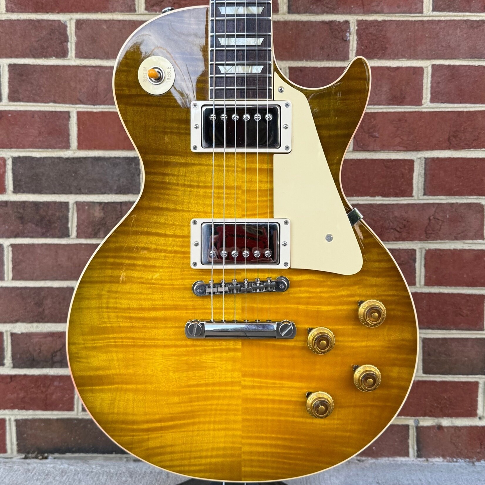Gibson Custom Shop 60th Anniversary '59 Les Paul Standard Reissue, Green Lemon Fade, Flame Maple Top, Mahogany Body & Neck, Indian Rosewood Fretboard, Custombucker Alnico III Pickups, Hardshell Case (USED)