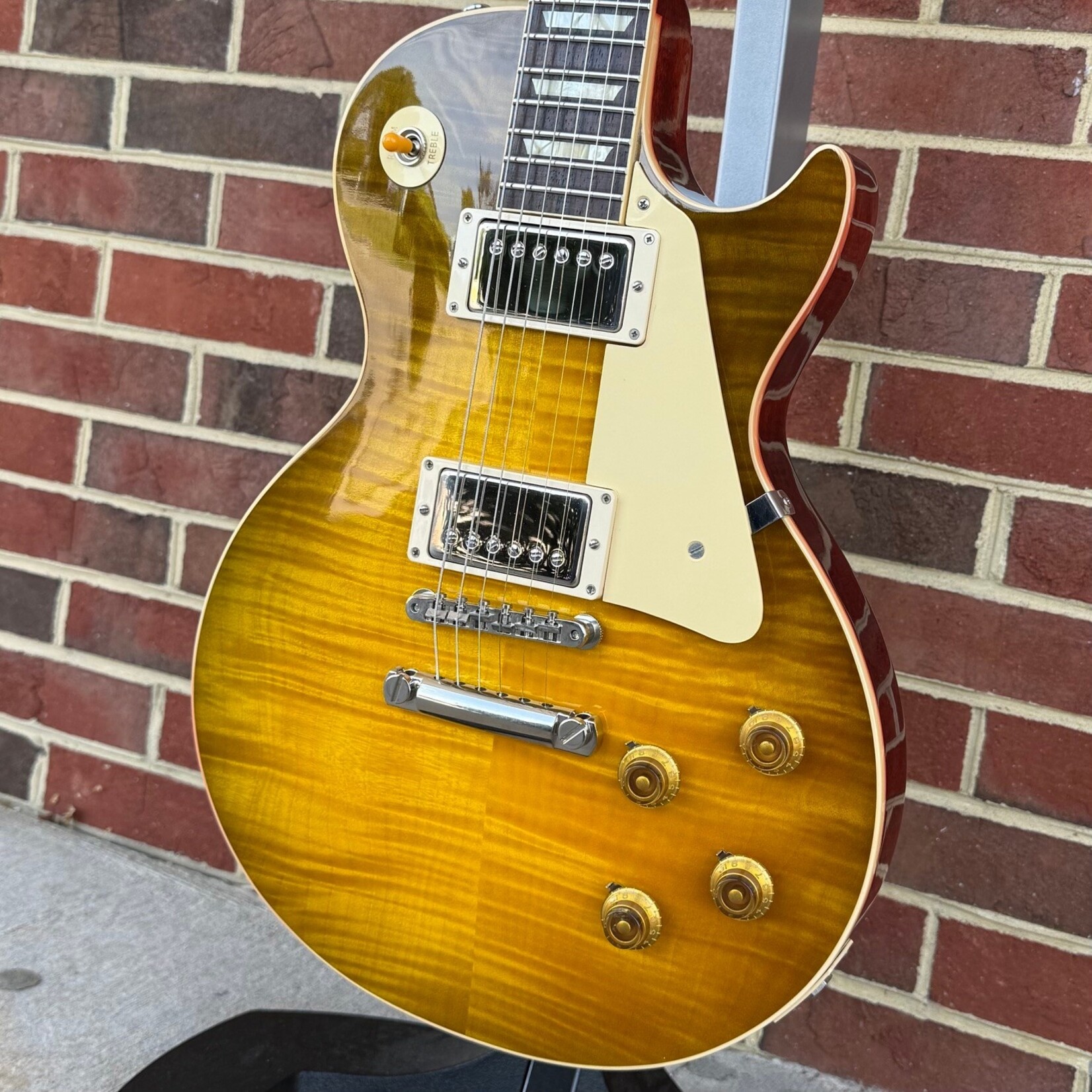 Gibson Custom Shop 60th Anniversary '59 Les Paul Standard Reissue, Green Lemon Fade, Flame Maple Top, Mahogany Body & Neck, Indian Rosewood Fretboard, Custombucker Alnico III Pickups, Hardshell Case (USED)