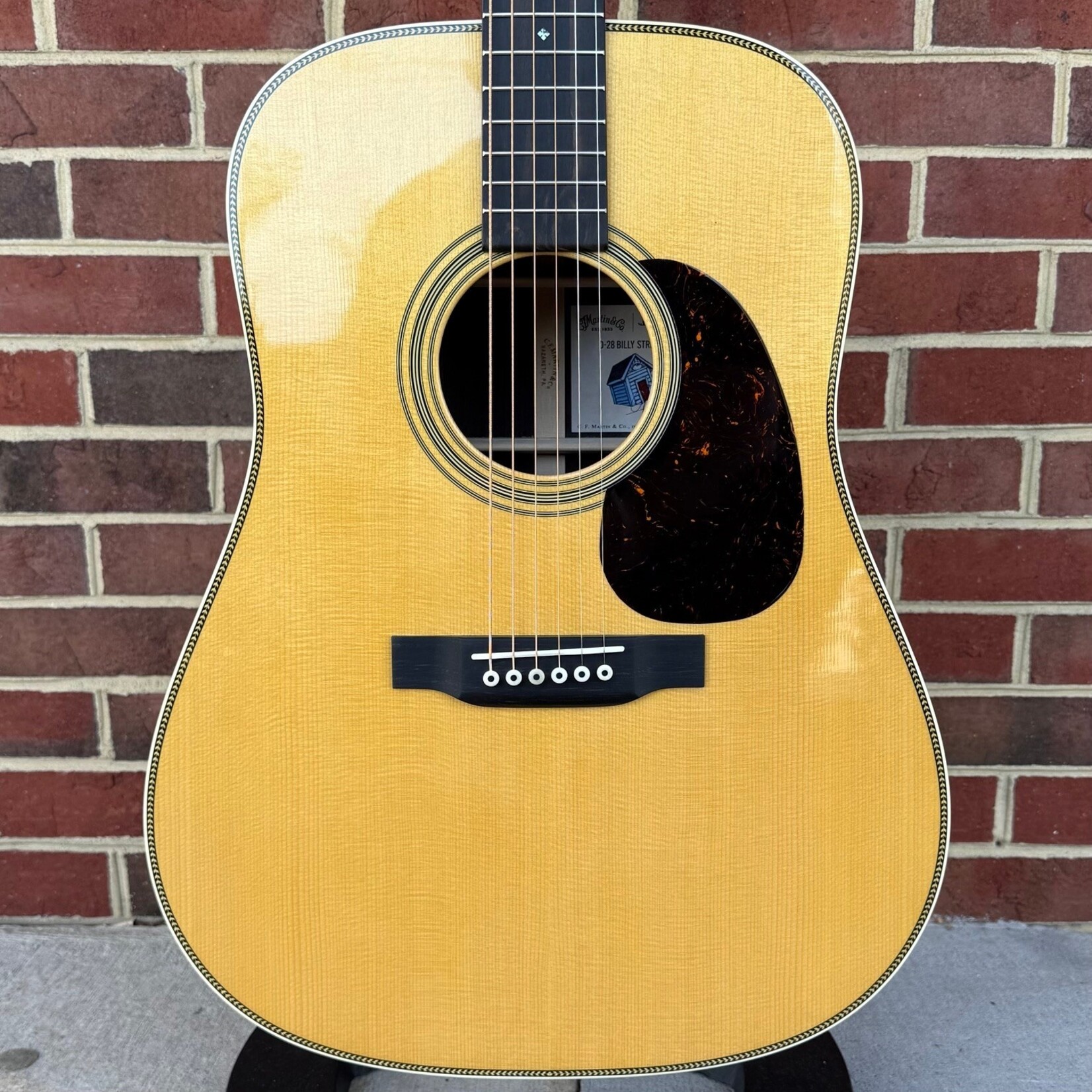 Martin Martin D-28 Billy Strings Signature Model, Spruce Top, Rosewood Back & Sides, Hardshell Case