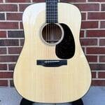 Martin Martin D-18, Spruce Top, Mahogany Back & Sides, Ebony Bridge & Fretboard, Hardshell Case