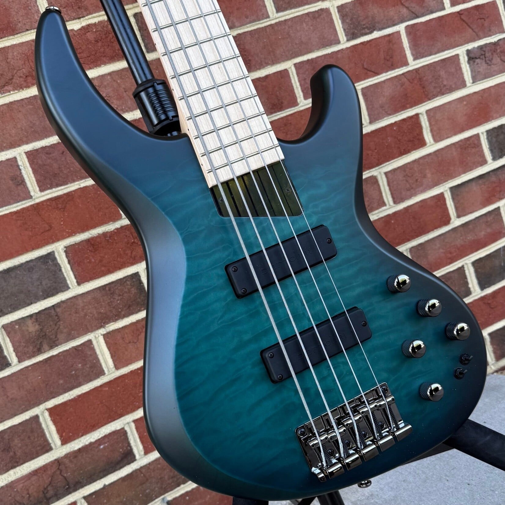 MTD MTD Kingston Norm Stockton Signature Saratoga, Quilted Maple Top, Alder Body, Custom Bartolini USA Pickups, Bartolini Active 3-band EQ