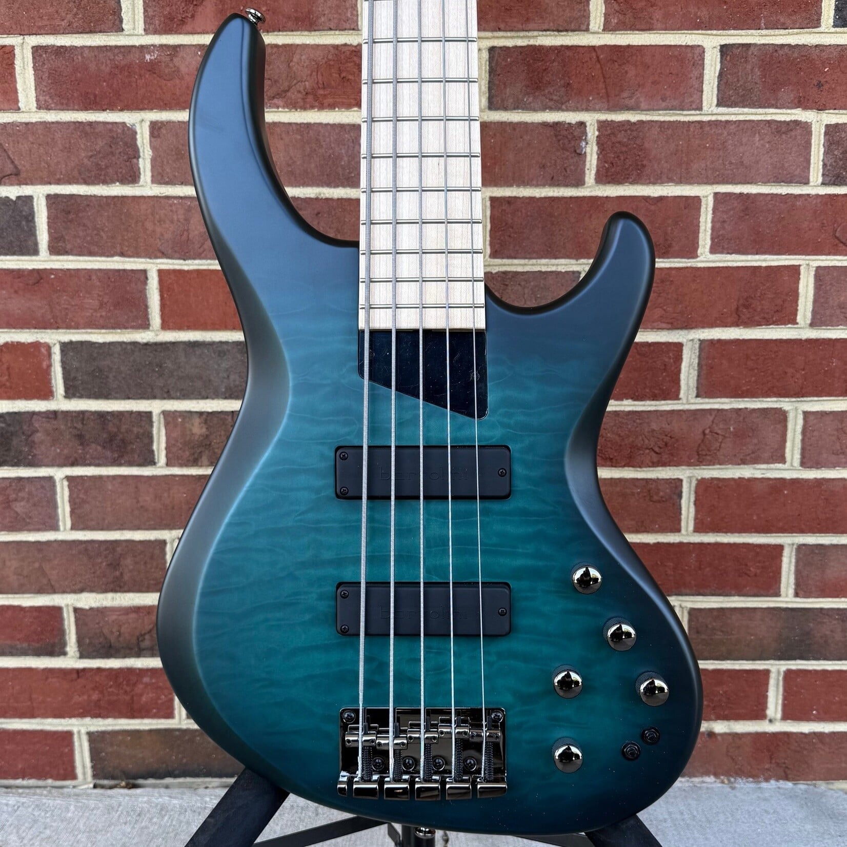 MTD MTD Kingston Norm Stockton Signature Saratoga, Quilted Maple Top, Alder Body, Custom Bartolini USA Pickups, Bartolini Active 3-band EQ
