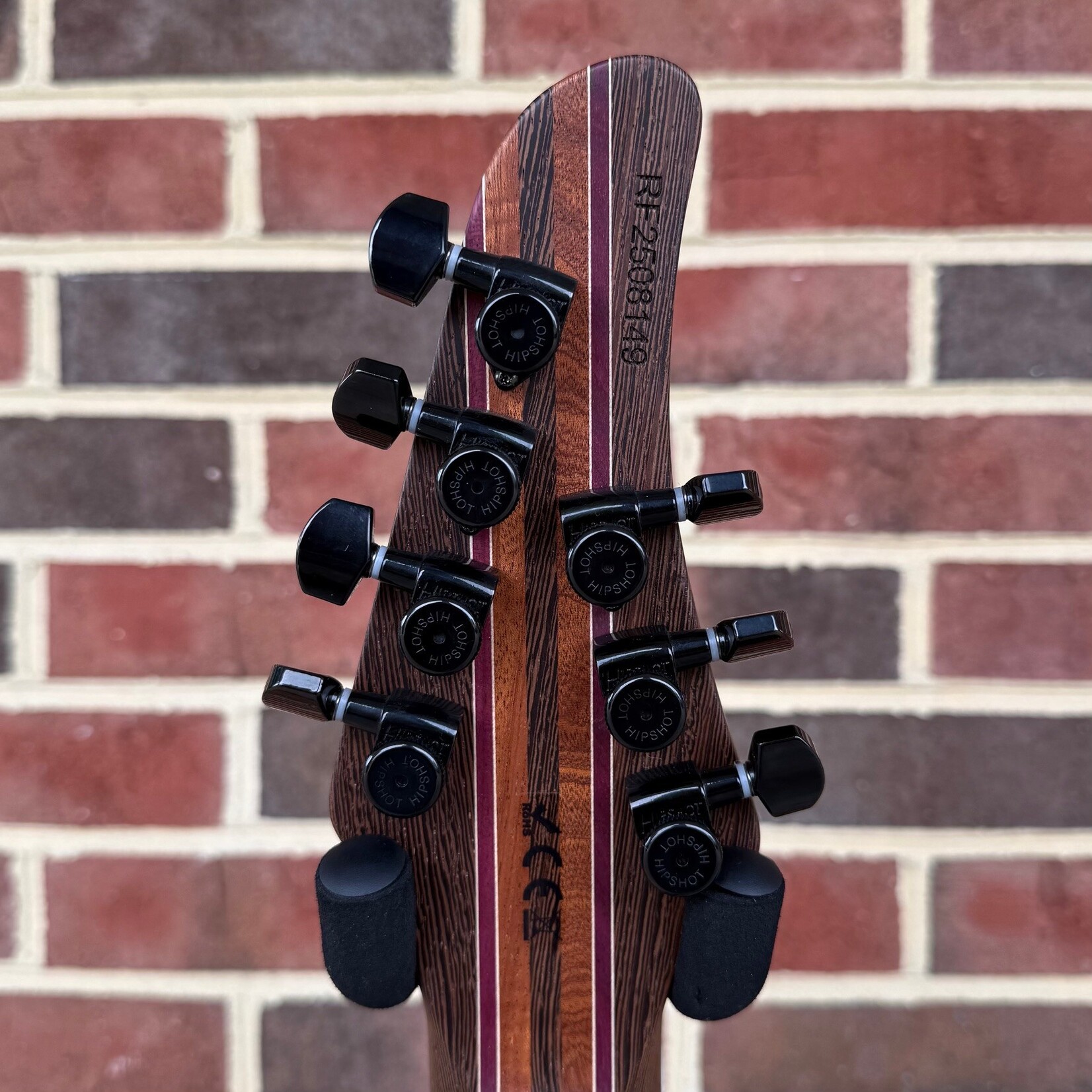 Mayones Mayones Regius Core 7 B26.5, Galaxy Eye Black, 5A Maple Burl Top, Black Limba Body, 11pc Wenge/Mahogany/Purpleheart/Maple Neck, Ebony Fretboard, Hipshot Bridge, Clockwork Knobs, Velvetrone Ironside + Solium Pickups, Mayones Hybrid Double Deck Case