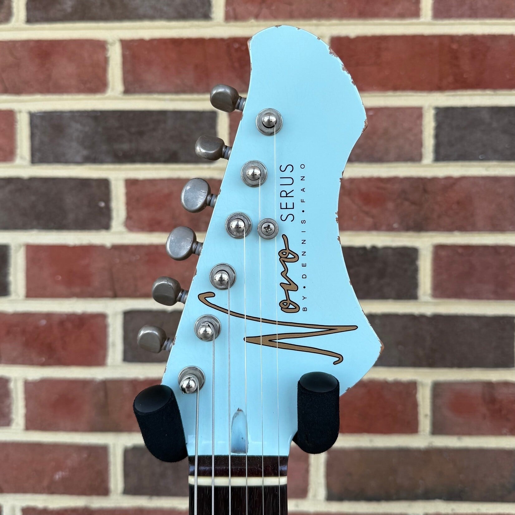 Novo Guitars Novo Guitars Serus J, Sonic Blue, Tempered Pine Body, Light Distress, Tempered Maple Neck, East Indian Rosewood Fretboard, Matching Headstock, 3-ply Parchment Pickguard, Fralin P-90s, Novo Deluxe Gig Bag