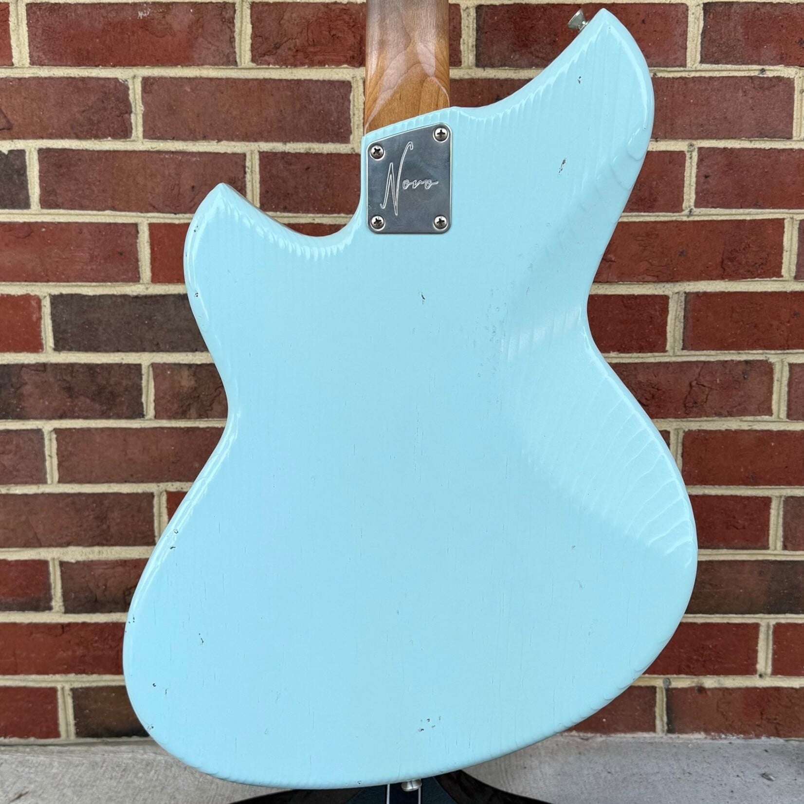 Novo Guitars Novo Guitars Serus J, Sonic Blue, Tempered Pine Body, Light Distress, Tempered Maple Neck, East Indian Rosewood Fretboard, Matching Headstock, 3-ply Parchment Pickguard, Fralin P-90s, Novo Deluxe Gig Bag