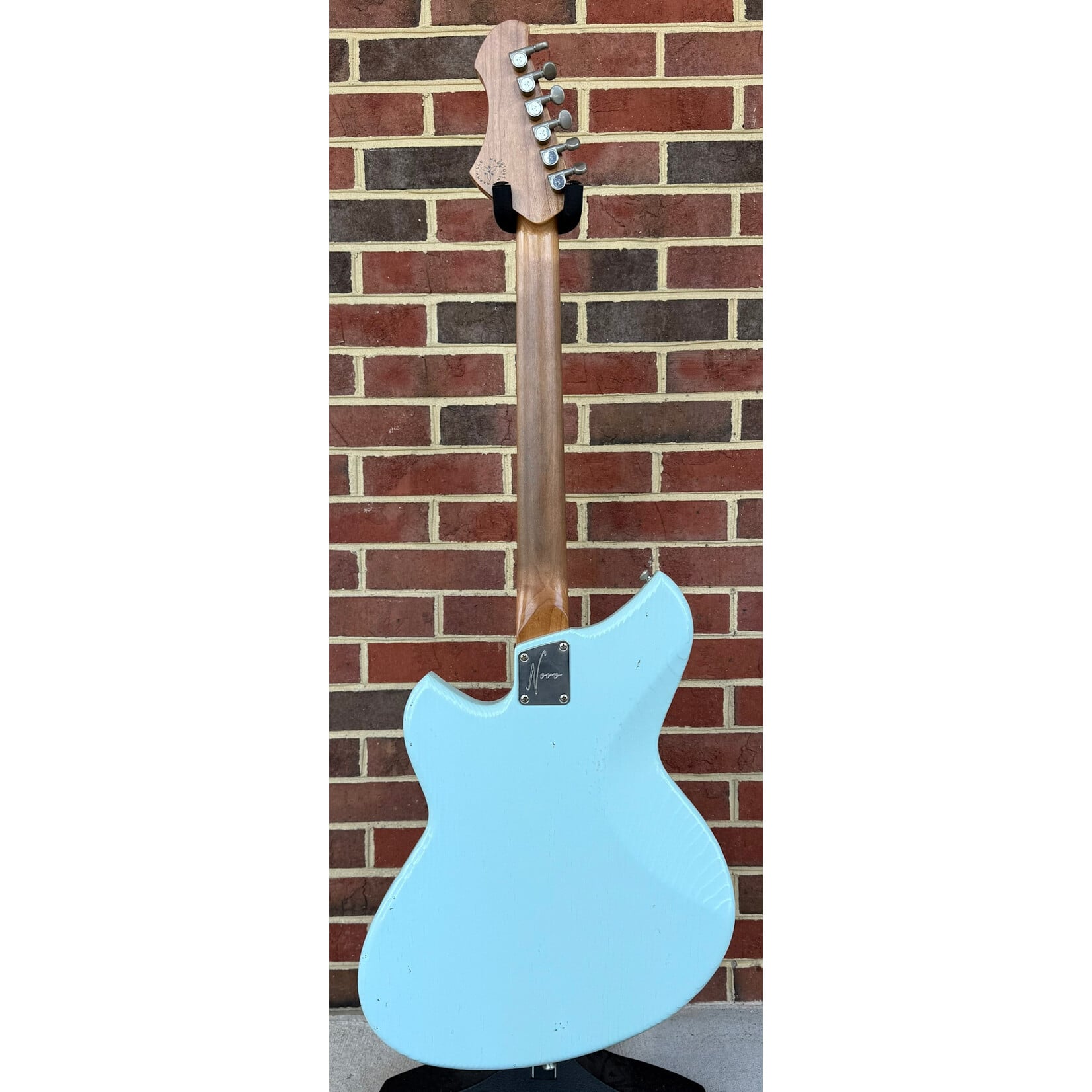 Novo Guitars Novo Guitars Serus J, Sonic Blue, Tempered Pine Body, Light Distress, Tempered Maple Neck, East Indian Rosewood Fretboard, Matching Headstock, 3-ply Parchment Pickguard, Fralin P-90s, Novo Deluxe Gig Bag