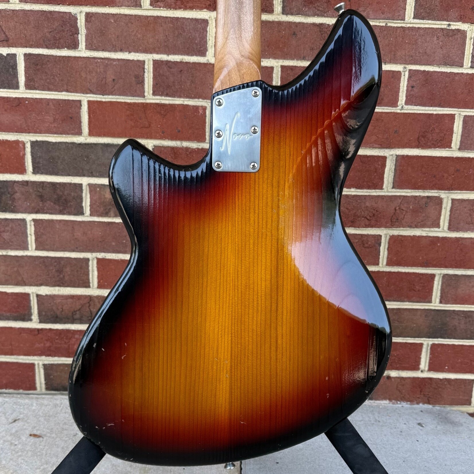 Novo Guitars Novo Guitars Ivorus Bass, 3-Tone Burst, Tempered Pine Body, Light Distress, Tempered Maple Neck, East Indian Rosewood Fretboard, Bull Black Headstock, Novo Deluxe Gig Bag
