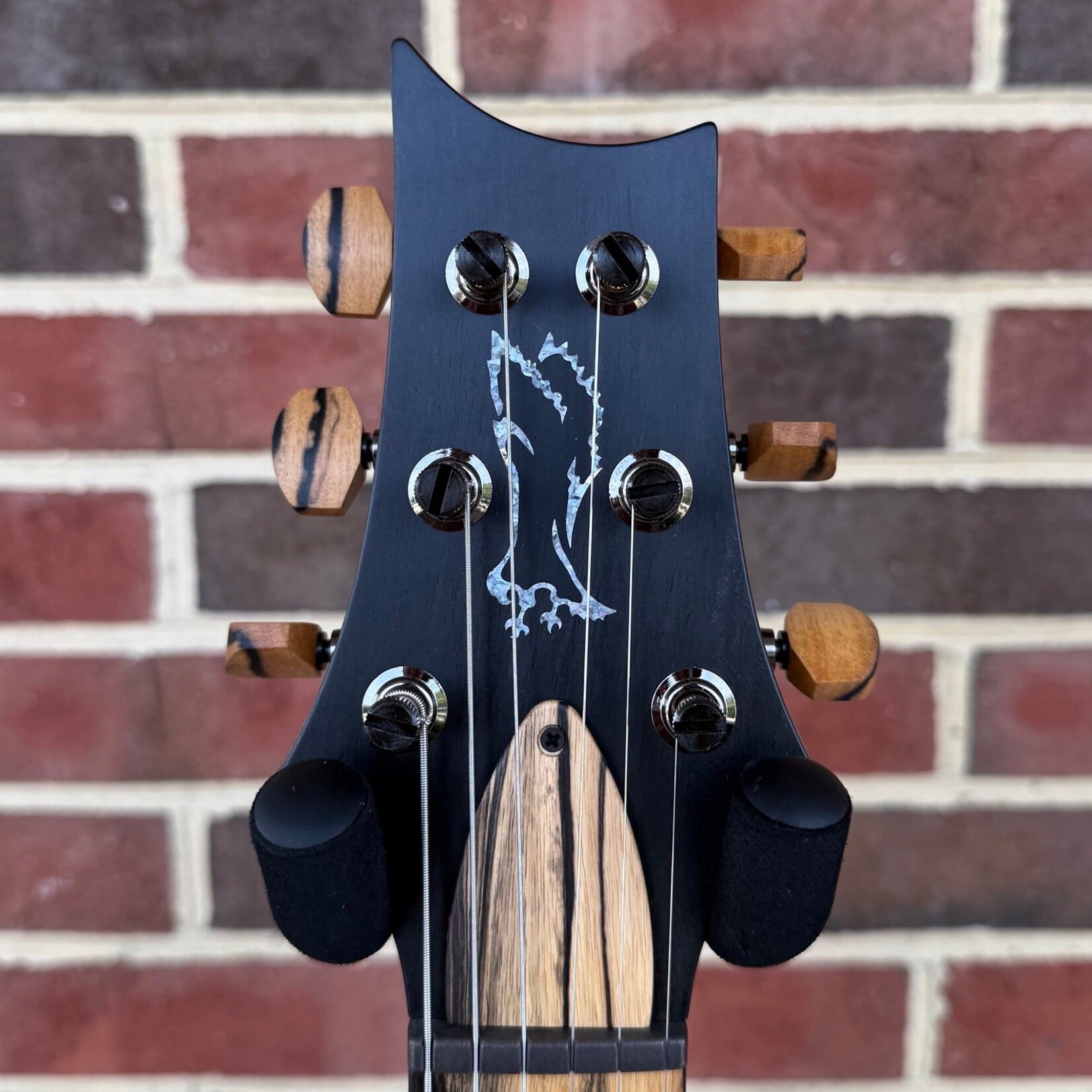 Paul Reed Smith Paul Reed Smith Private Stock Custom 24 Hardtail, Buckeye Burl Top, South American Figured Mahogany Body, Pale Moon Ebony Neck, Pale Moon Ebony Fretboard