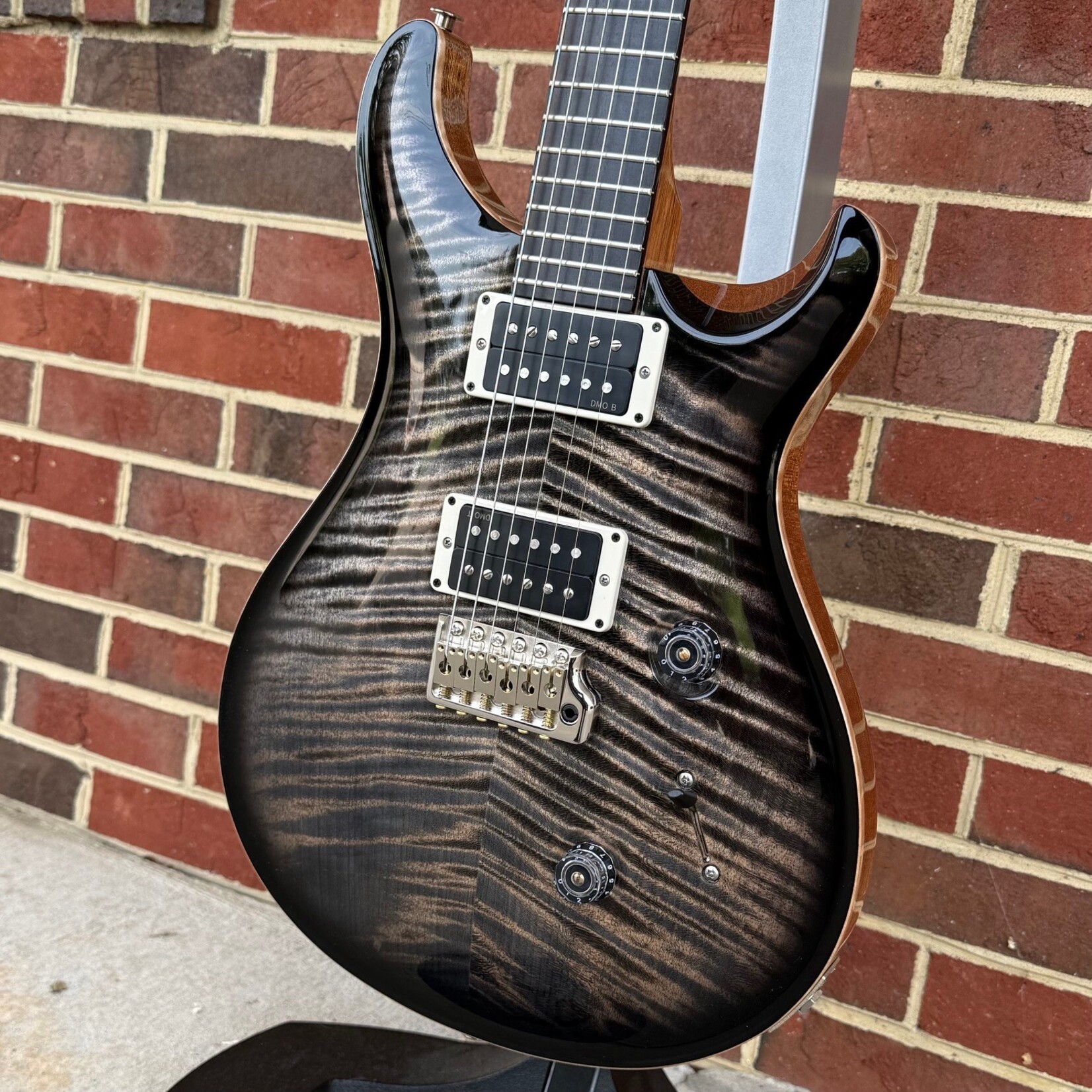 Paul Reed Smith Paul Reed Smith Custom 24 "Birds of a Feather" Limited Edition, Charcoal Microburst, Artist Grade Flame Maple Top, Mahogany Body, Ebony & Figured Maple Fretboard, Old School Private Stock Eagle Headstock Inlay, PRS DMO Pickups, Hardshell Cas