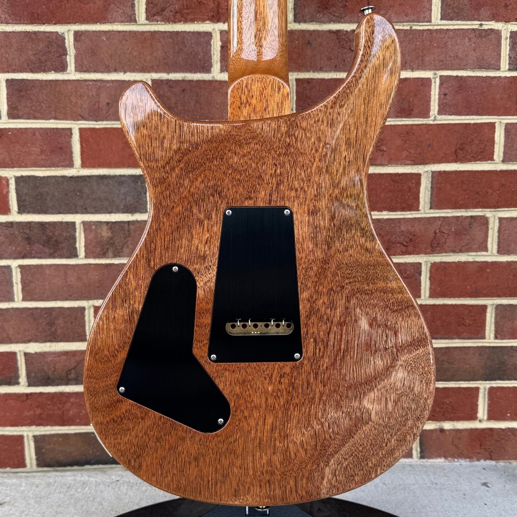Paul Reed Smith Paul Reed Smith Custom 24 "Birds of a Feather" Limited Edition, Charcoal Microburst, Artist Grade Flame Maple Top, Mahogany Body, Ebony & Figured Maple Fretboard, Old School Private Stock Eagle Headstock Inlay, PRS DMO Pickups, Hardshell Cas