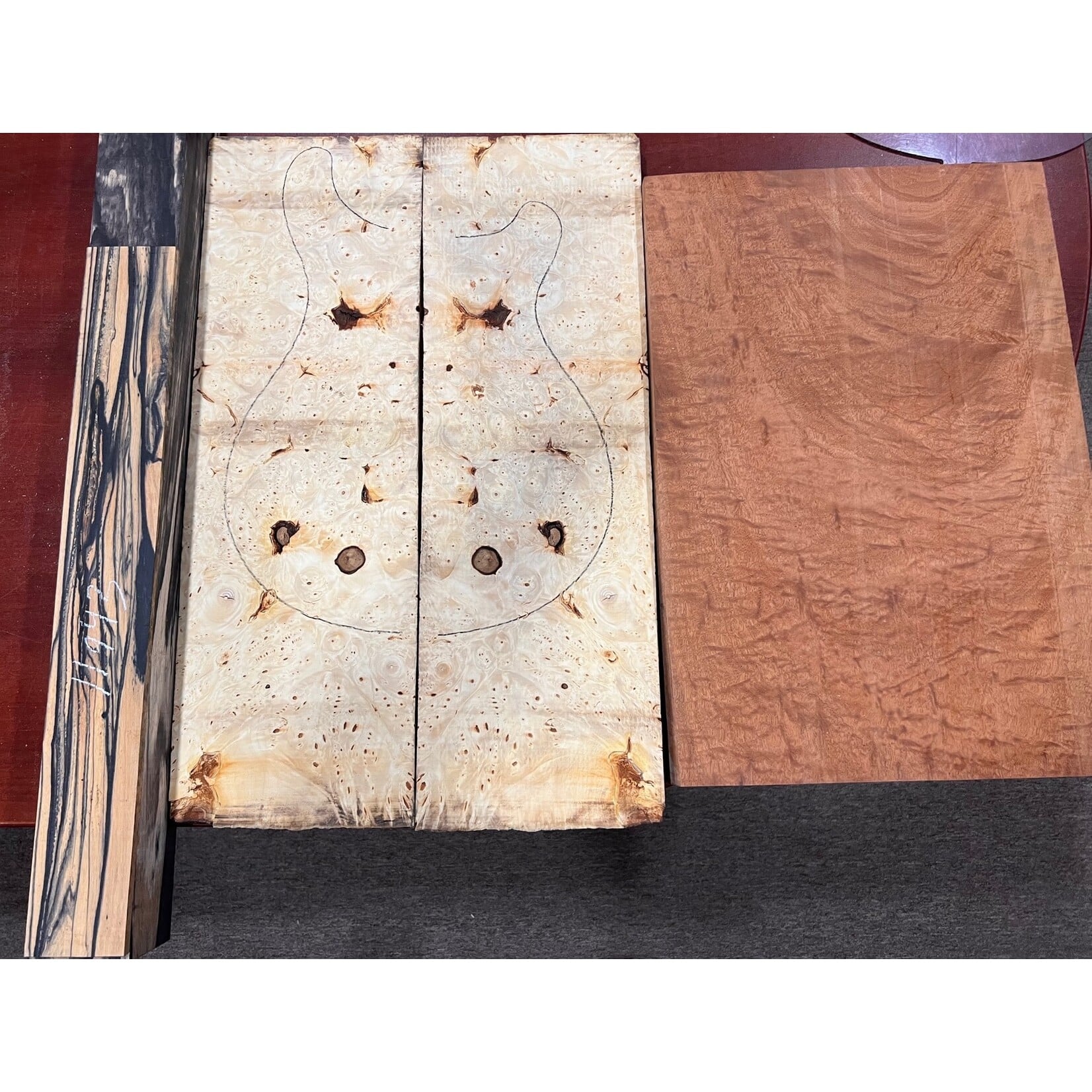 Paul Reed Smith Paul Reed Smith Private Stock Custom 24 Hardtail, Buckeye Burl Top, South American Figured Mahogany Body, Pale Moon Ebony Neck, Pale Moon Ebony Fretboard