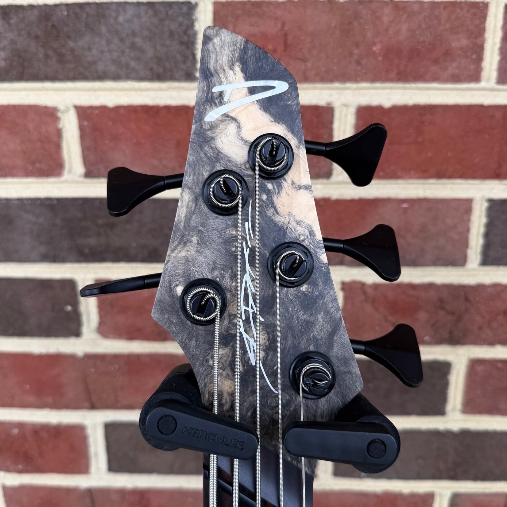 Dingwall Dingwall Z3 Custom 5-String, Buckeye Burl Top, Wenge Contrast Layer, Dual Density Swamp Ash Body, D-Roc Rotary, Roasted Ash Neck, Macassar Ebony Fretboard, Buckeye Burl Block Inlays, Luminlay Side Dots, Dingwall Deluxe Gig Bag
