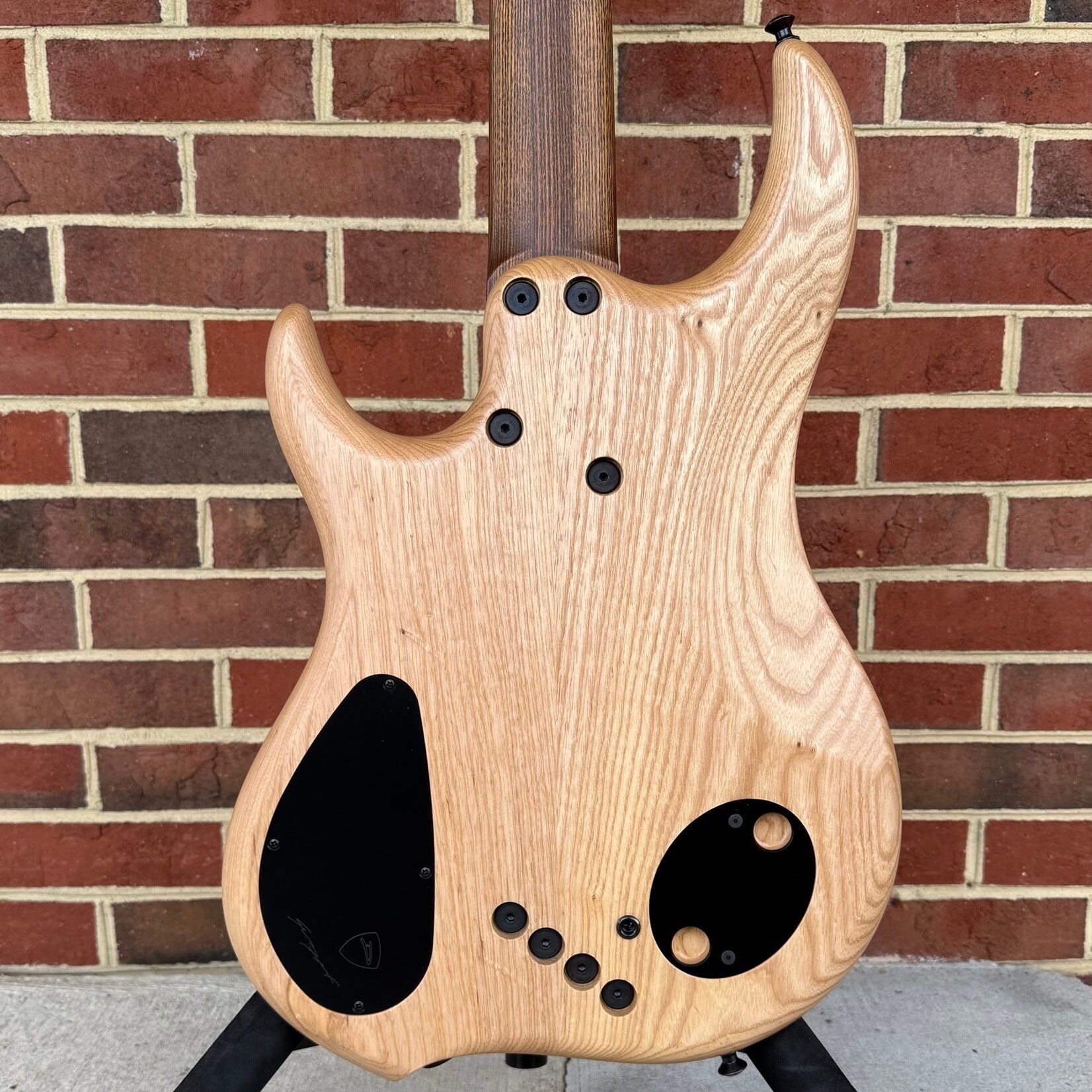 Dingwall Dingwall Z3 Custom 5-String, Buckeye Burl Top, Wenge Contrast Layer, Dual Density Swamp Ash Body, D-Roc Rotary, Roasted Ash Neck, Macassar Ebony Fretboard, Buckeye Burl Block Inlays, Luminlay Side Dots, Dingwall Deluxe Gig Bag